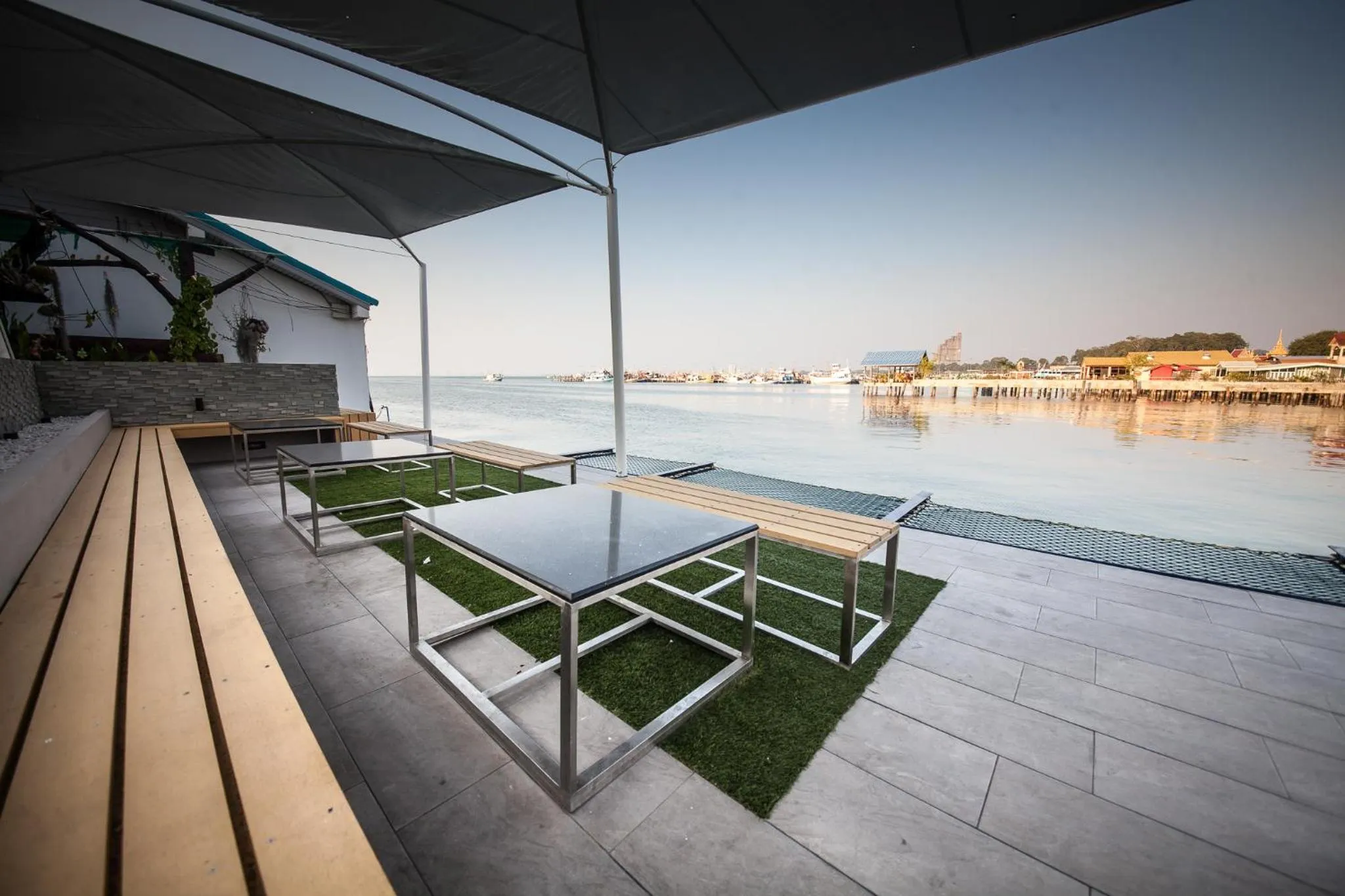 Seating area in Baan Tah On The Sea