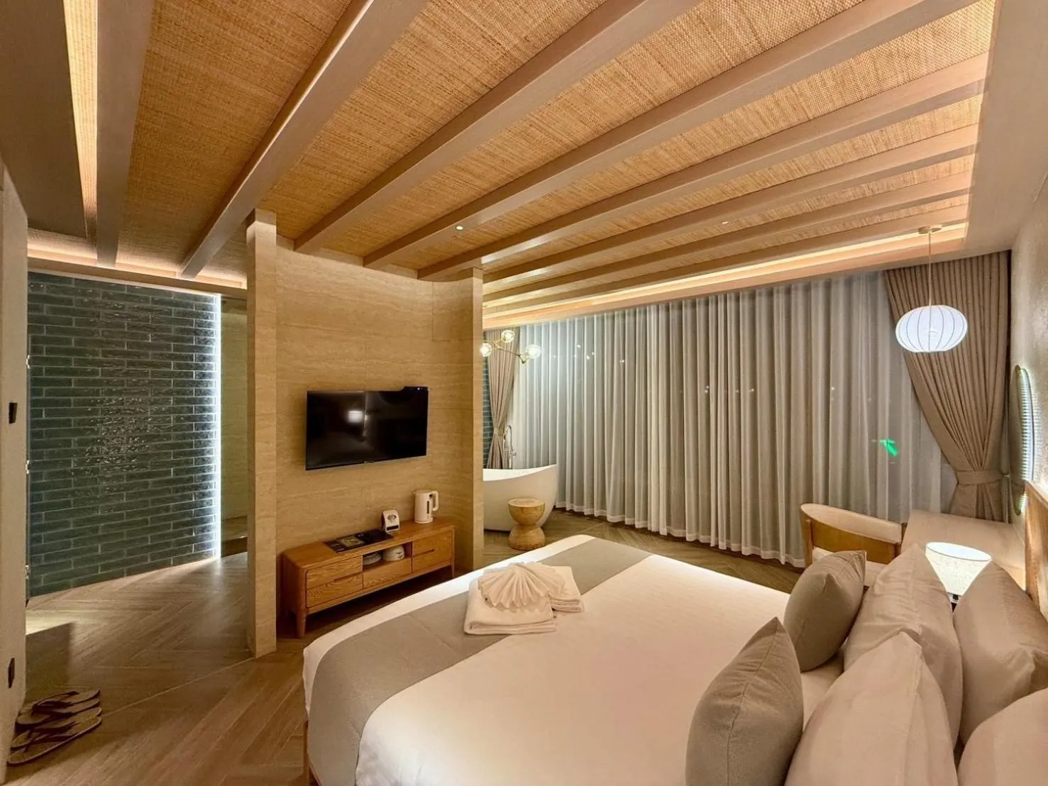 Bed in Baan Tah On The Sea