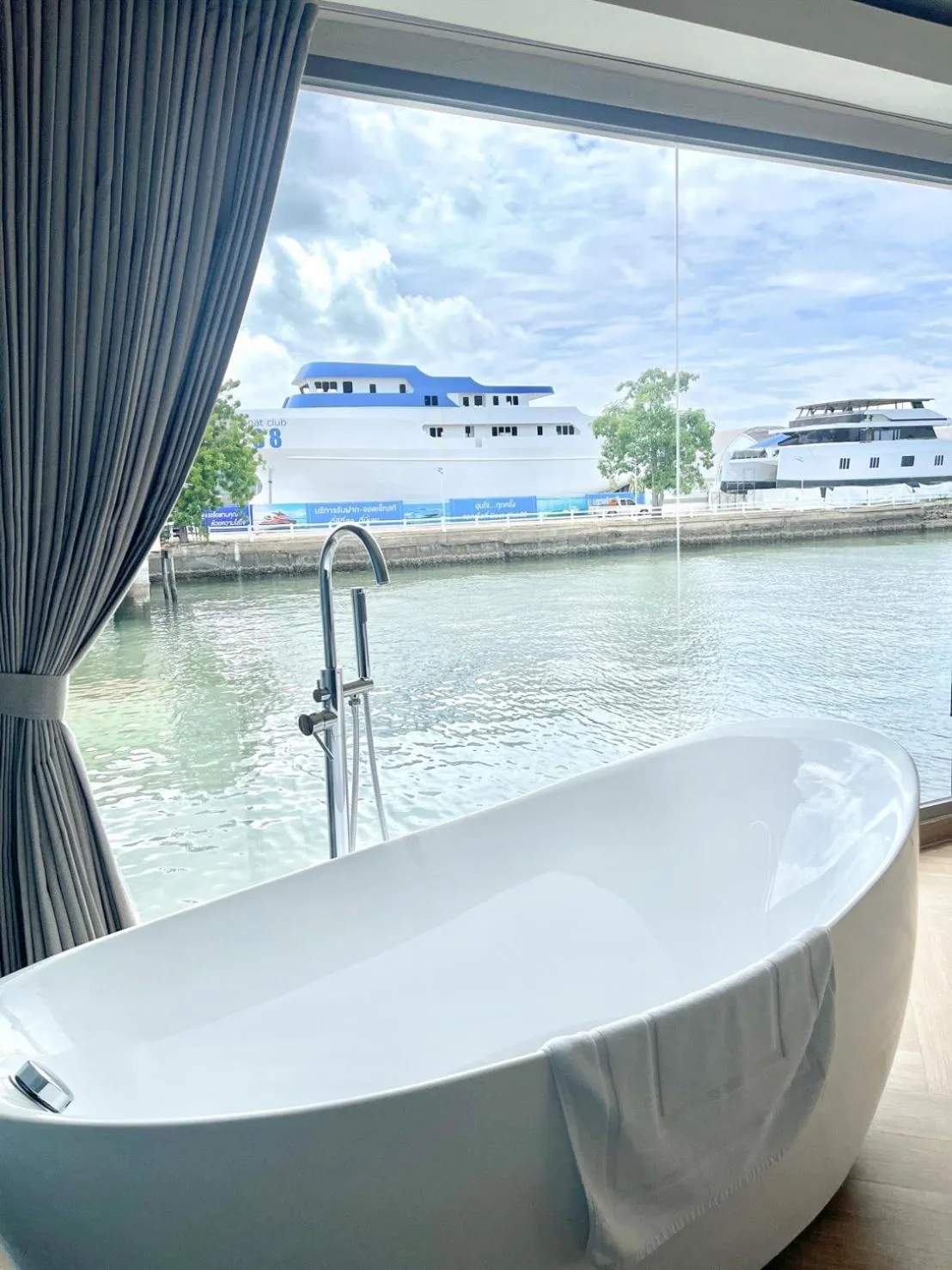 Sea view in Baan Tah On The Sea