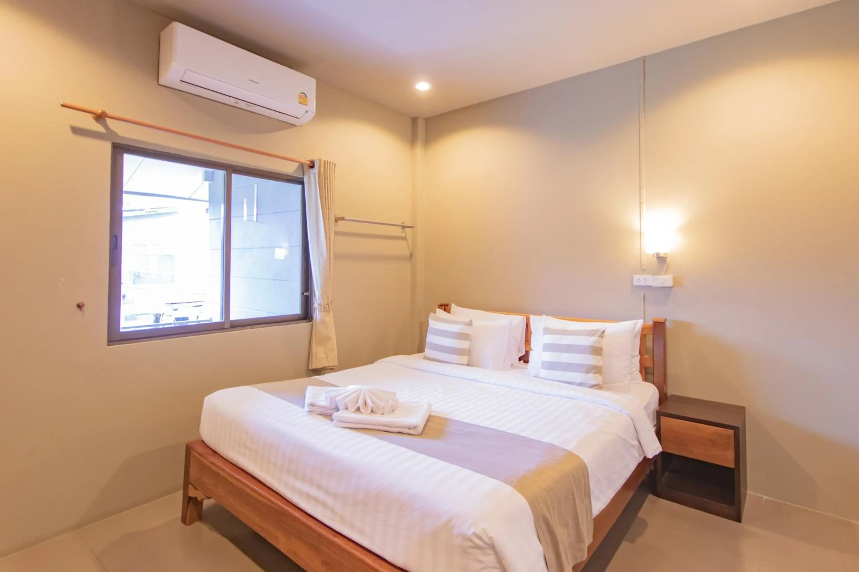 Bed in Baan Tah On The Sea