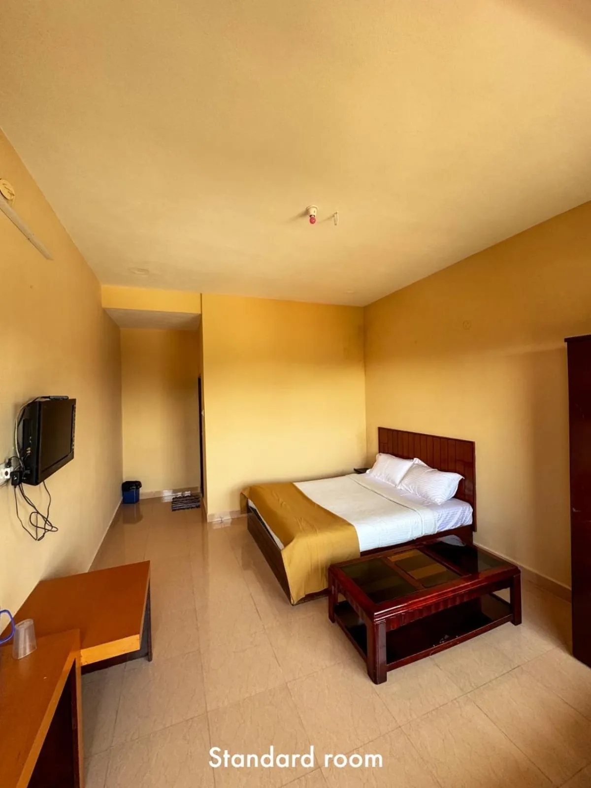 Bed in Kodai Cool Stay Home