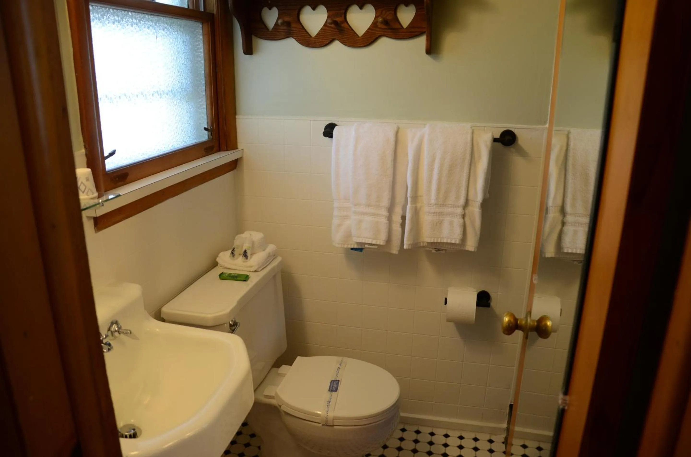 Bathroom in Ludington Blue Spruce Inn