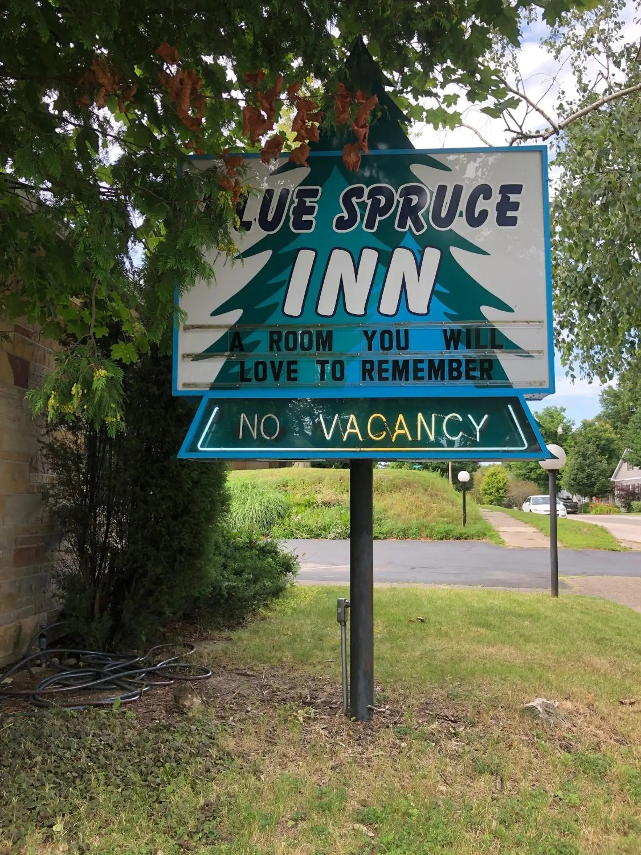 Ludington Blue Spruce Inn Ludington Blue Spruce Inn