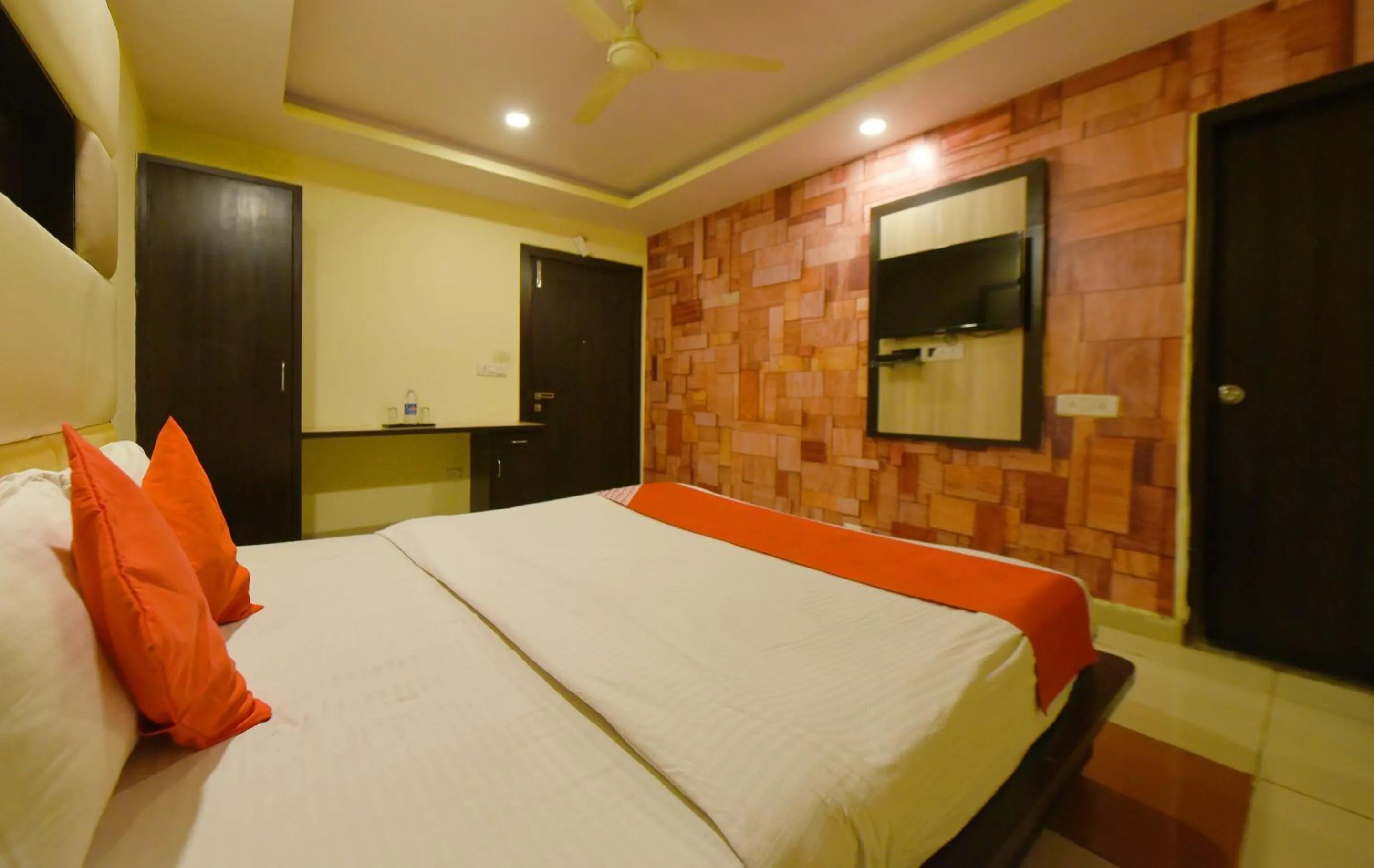 Bedroom, Bed in Collection O Tip Top