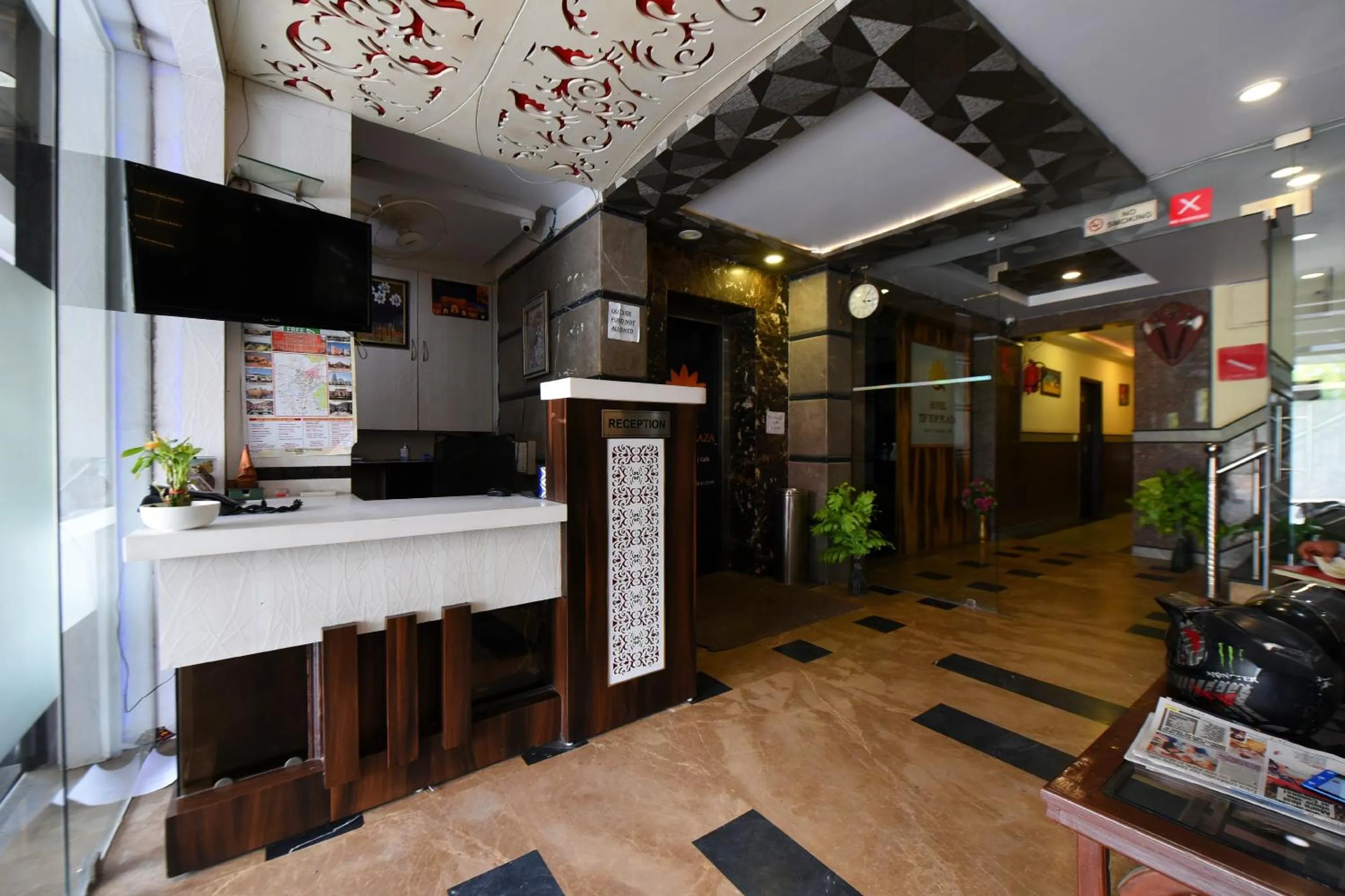 Lobby or reception in Collection O Tip Top