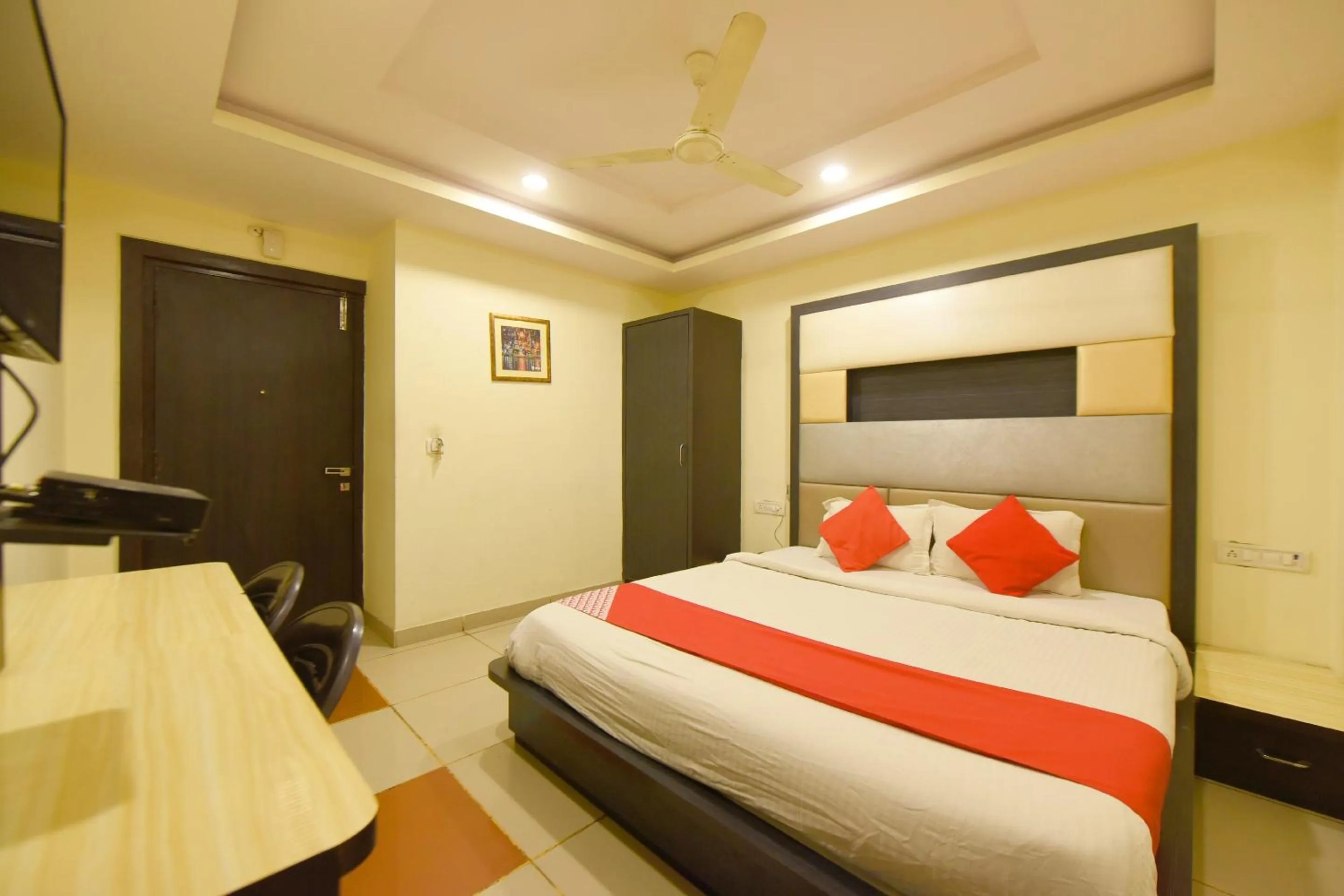 Bedroom, Bed in Collection O Tip Top