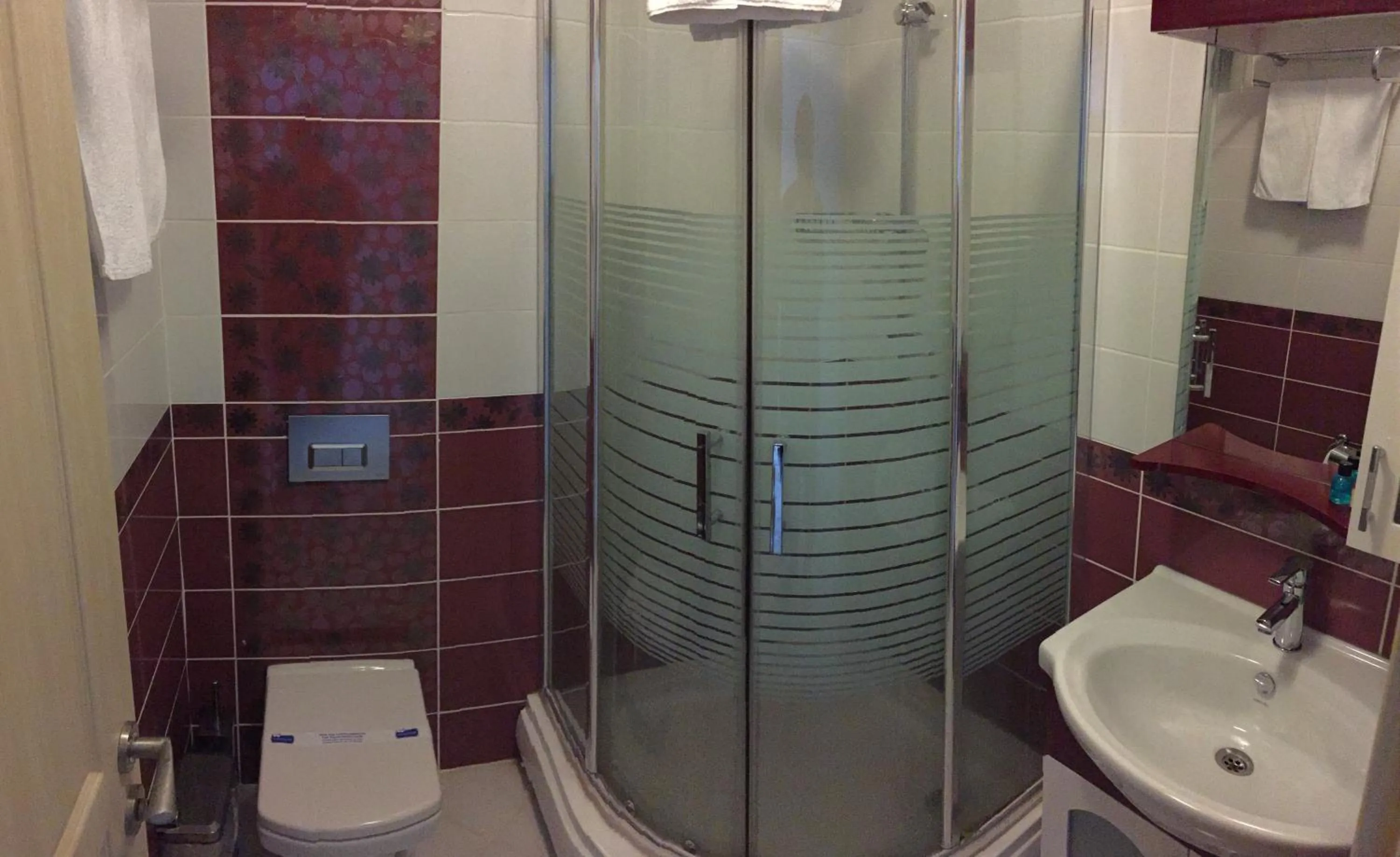 Geyi̇kli̇ Sunshi̇ne Hotel