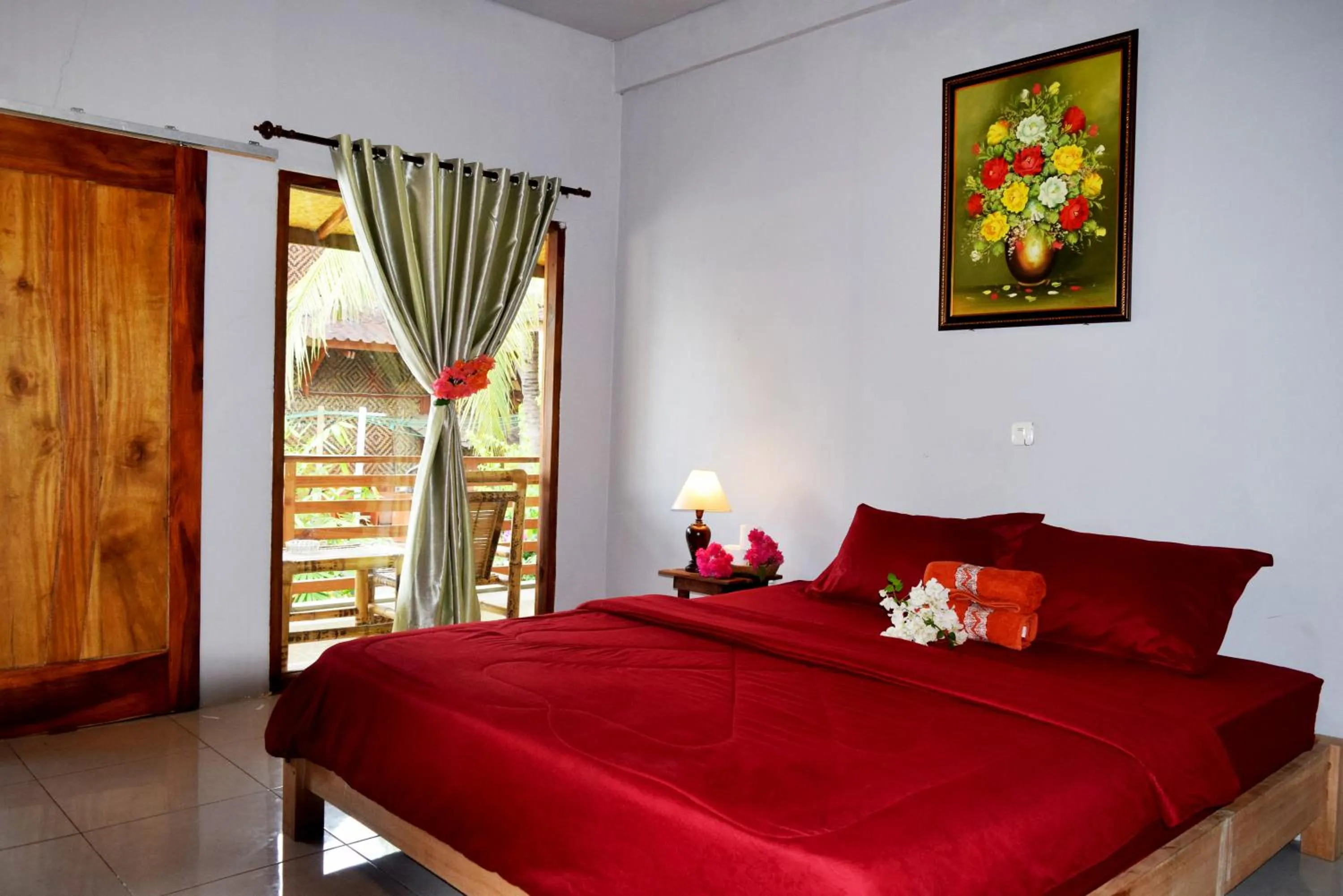 Bedroom, Bed in Panda Cottage