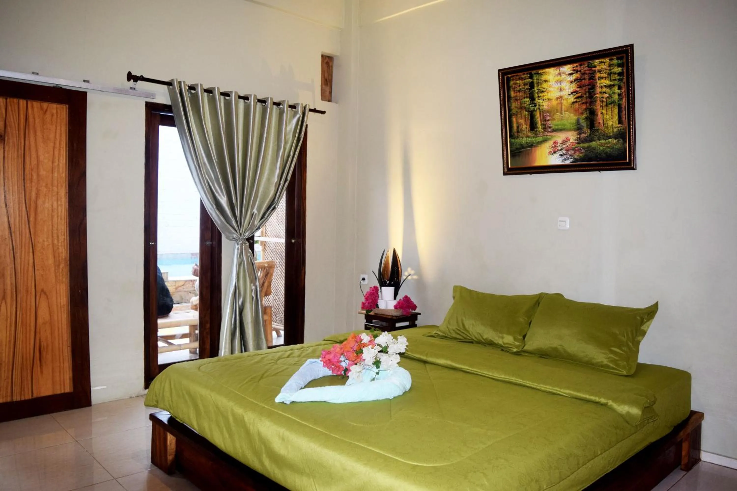 Bedroom, Bed in Panda Cottage