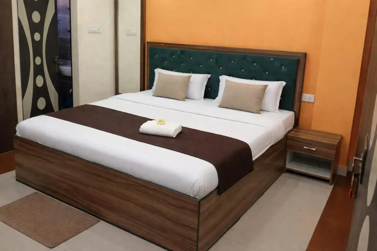 Superior Double Room in Hotel Shivoham Superior Double Room in Hotel Shivoham