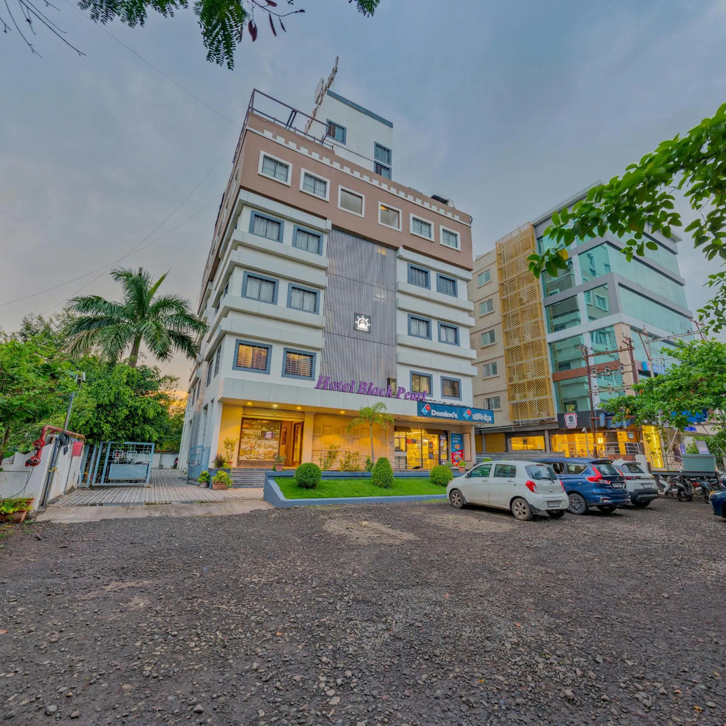 Hotel Black Pearl Sangli