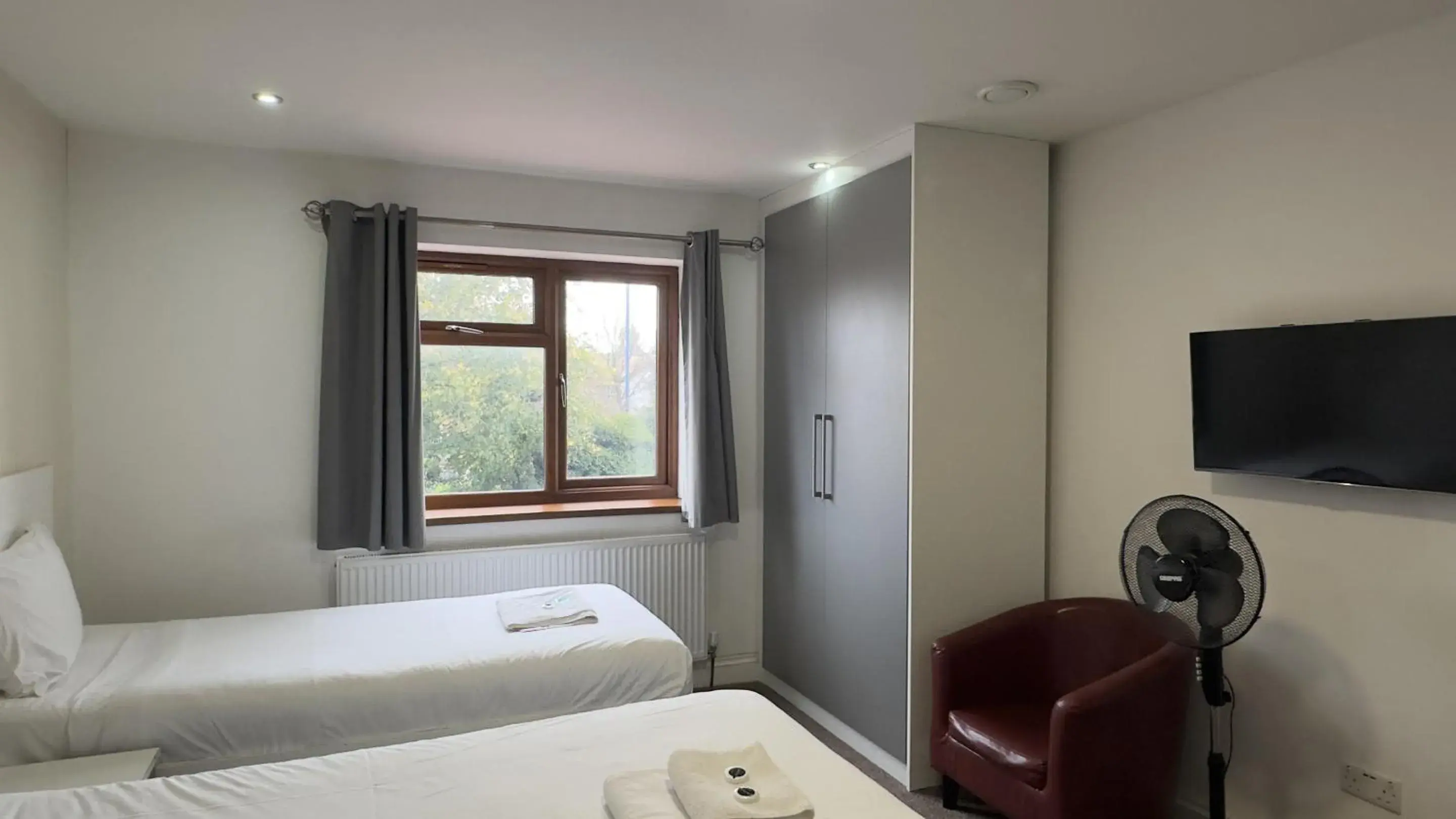 Deluxe Triple Room in Travellers Hub Deluxe Triple Room in Travellers Hub