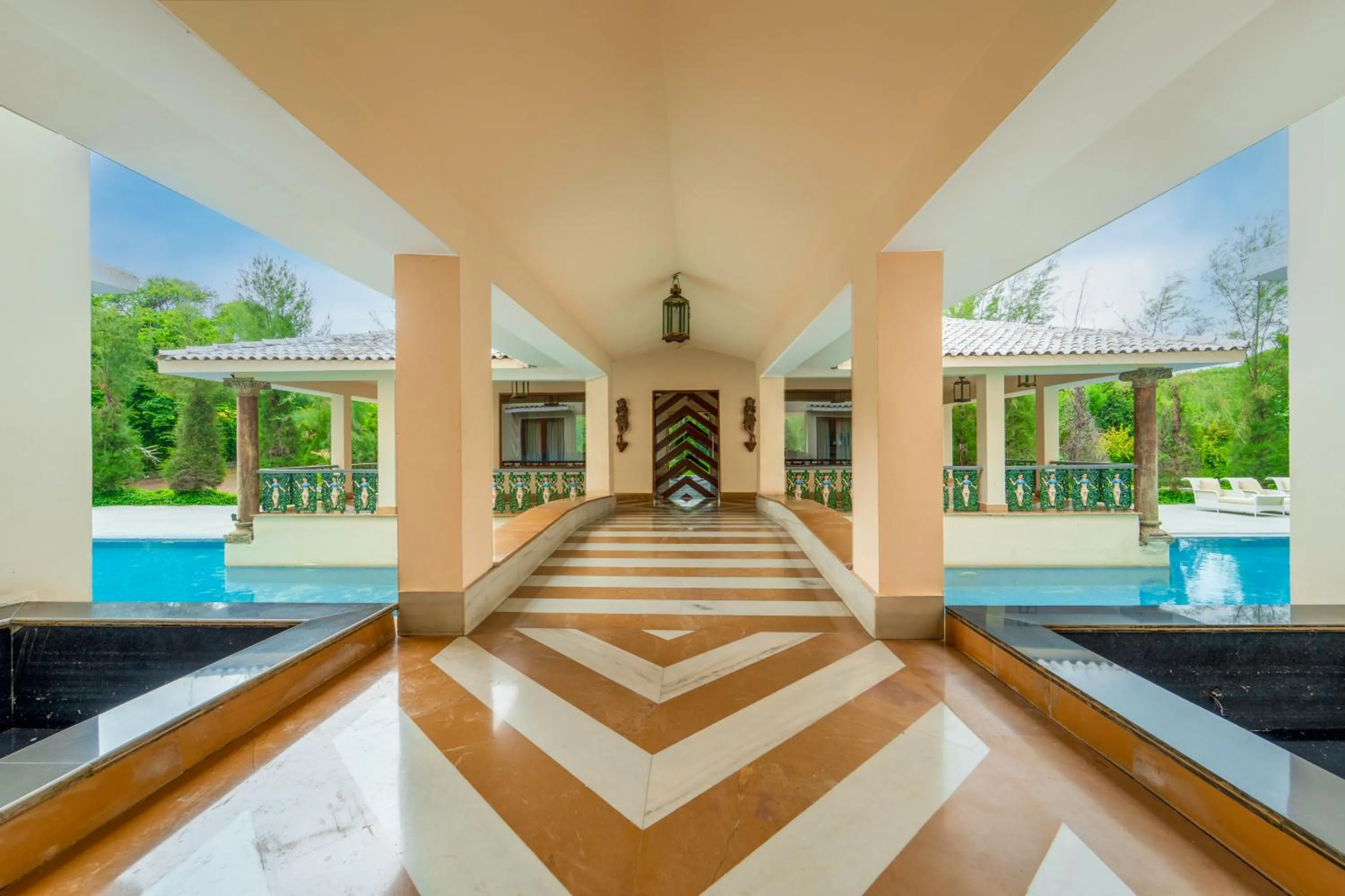 The Royal Retreat Resort & Spa