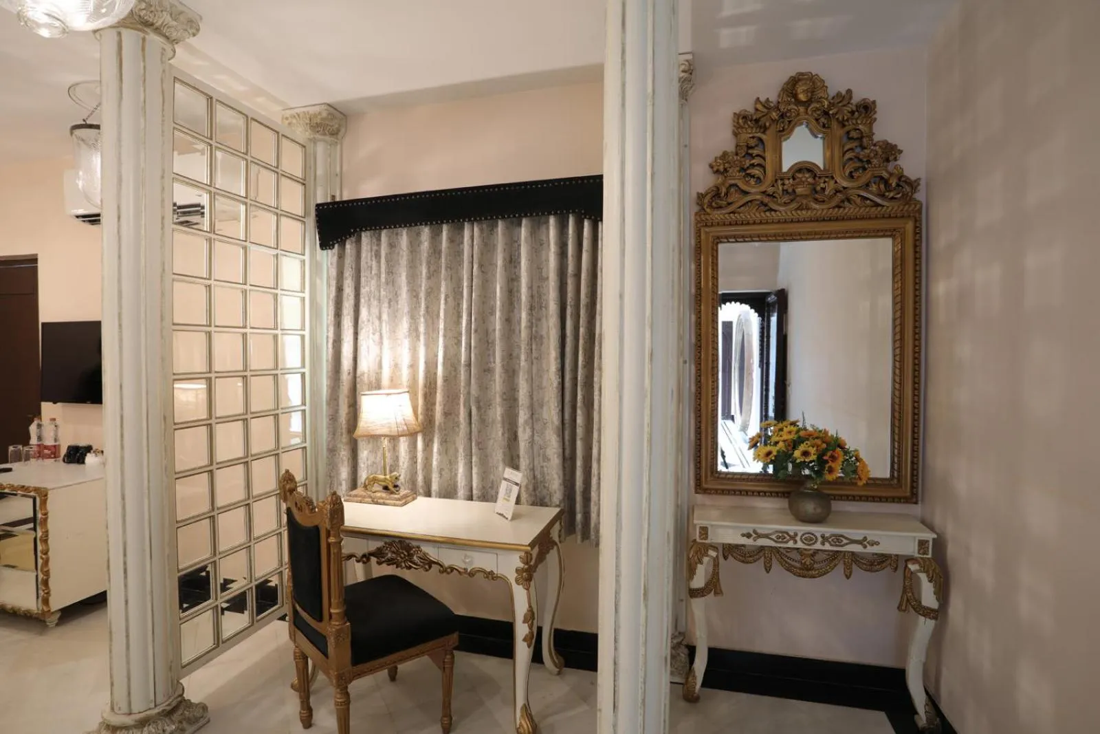 Living room in The Royal Retreat Resort & Spa