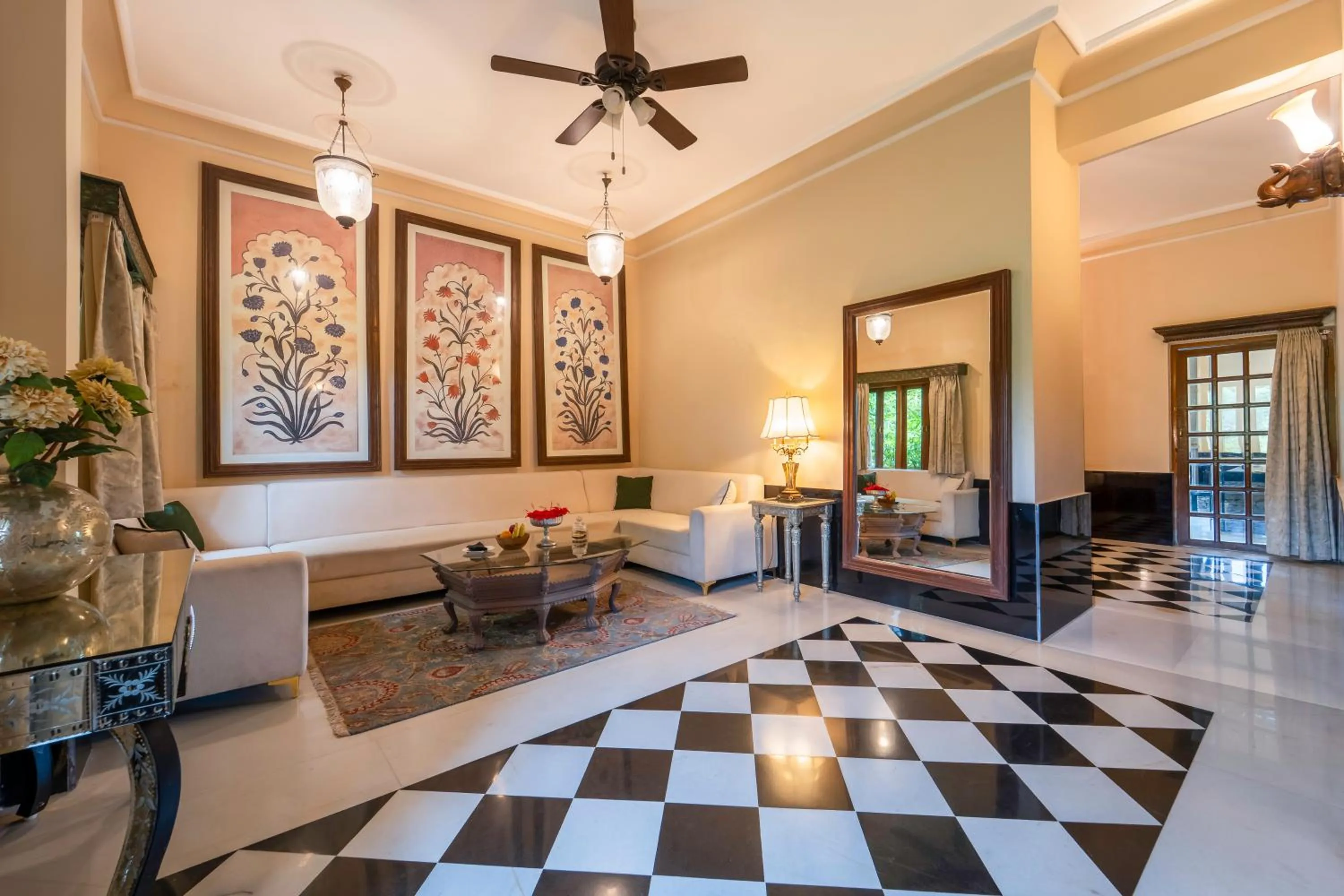 Living room in The Royal Retreat Resort & Spa