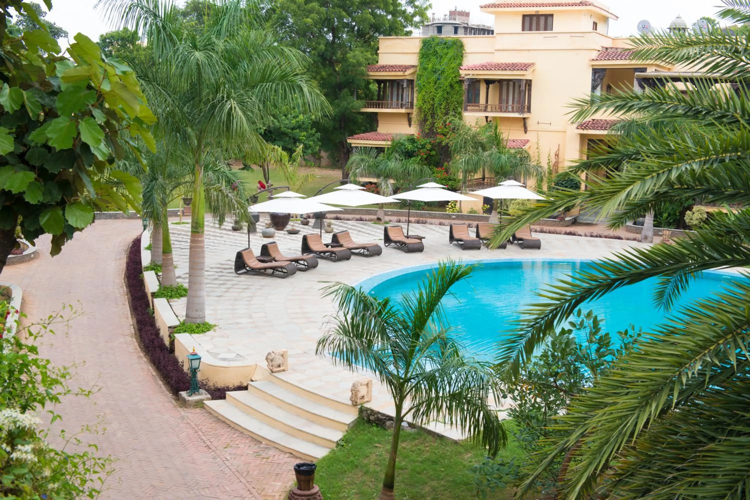 Restaurant/places to eat in The Royal Retreat Resort & Spa