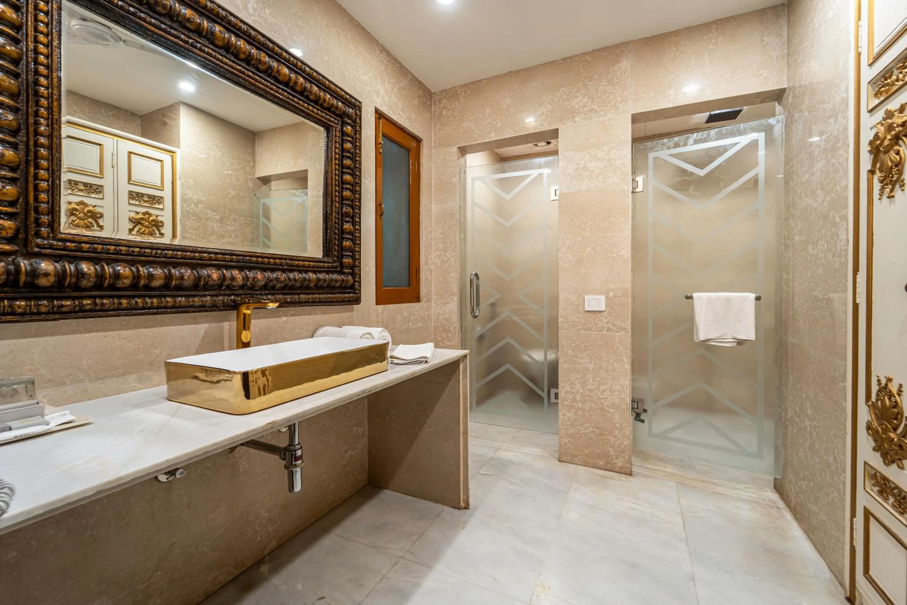 Bathroom in The Royal Retreat Resort & Spa