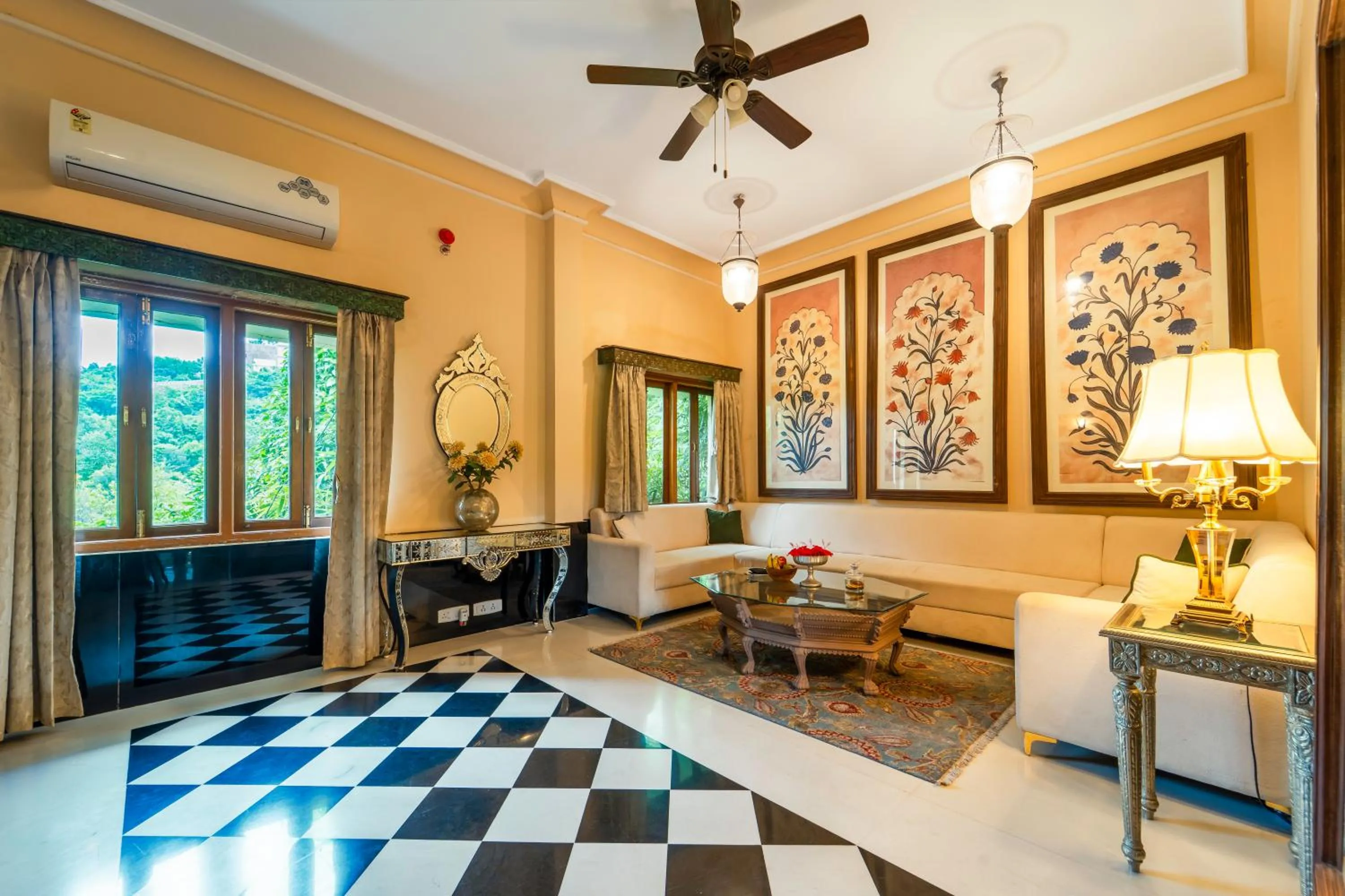 Living room in The Royal Retreat Resort & Spa