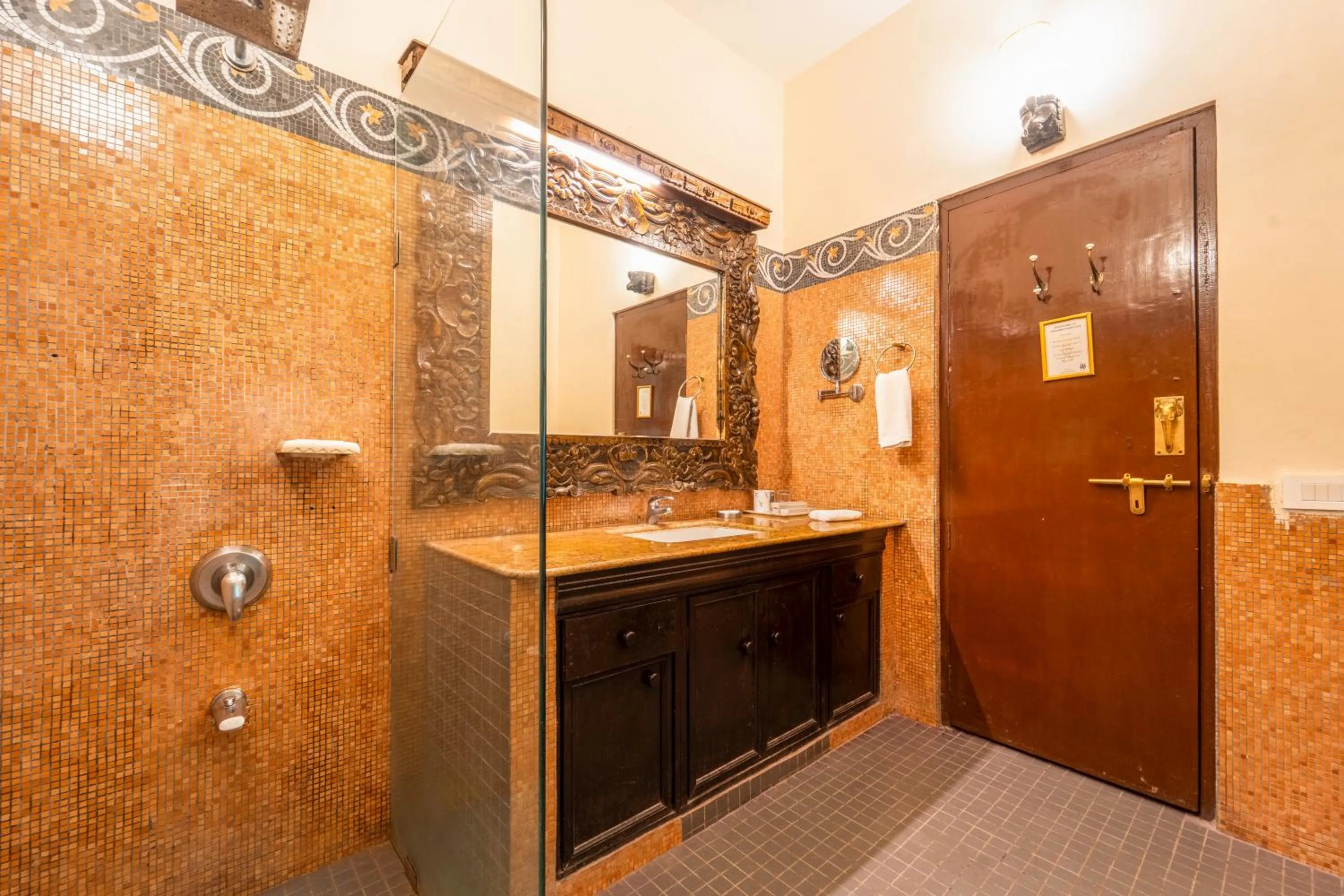 Bathroom in The Royal Retreat Resort & Spa