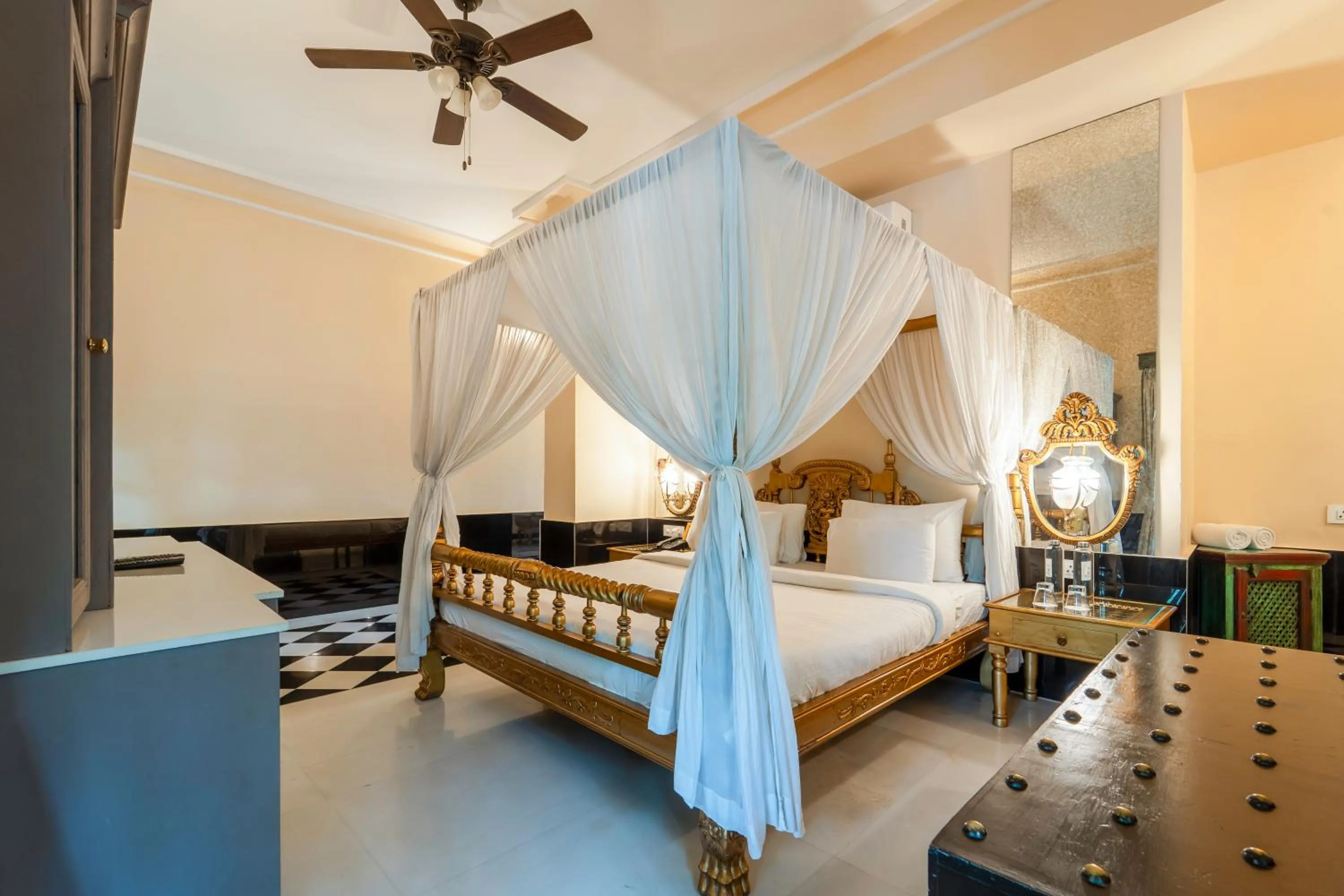 Bathroom, Bed in The Royal Retreat Resort & Spa