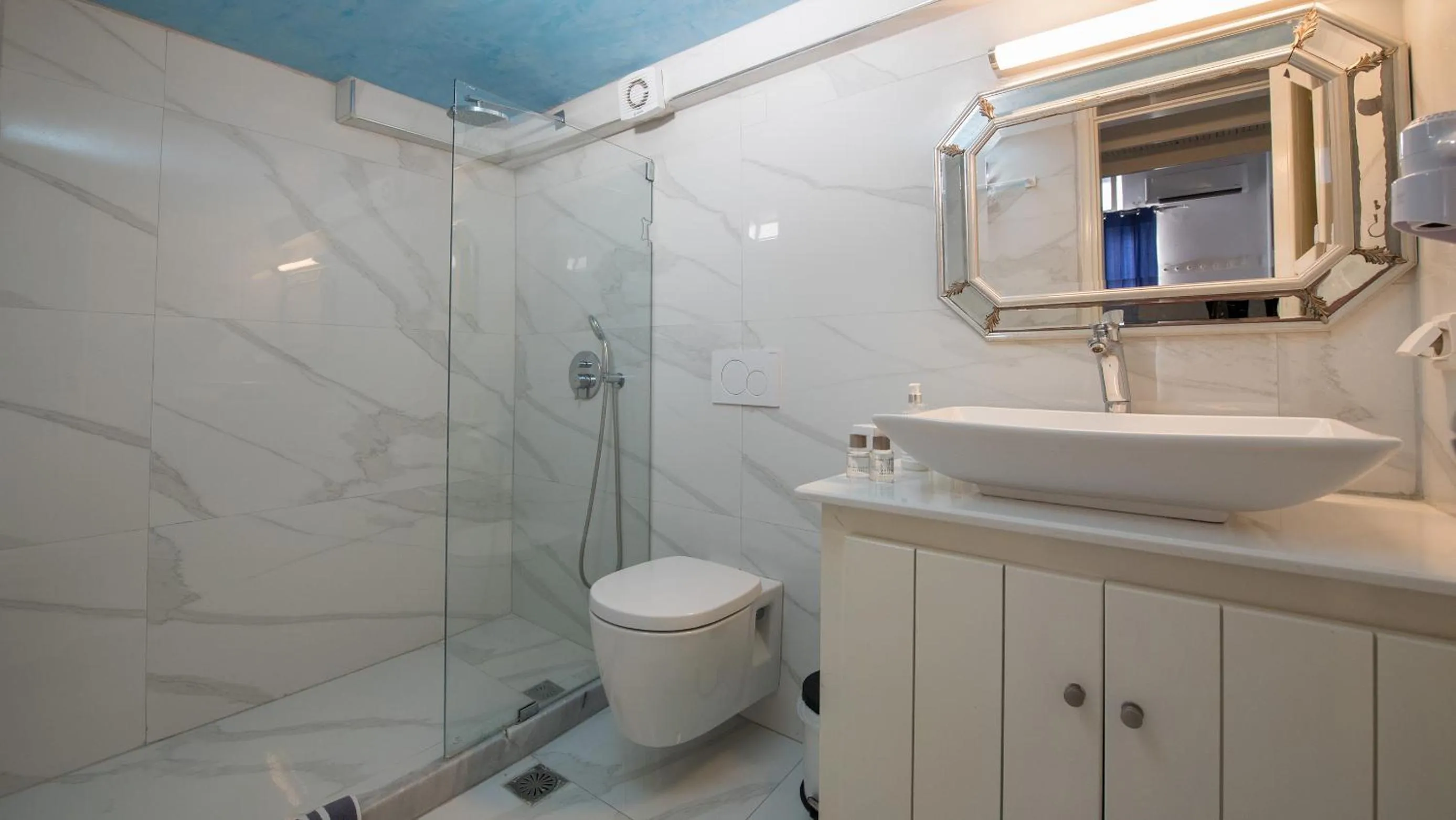 Bathroom in Alexander Villas