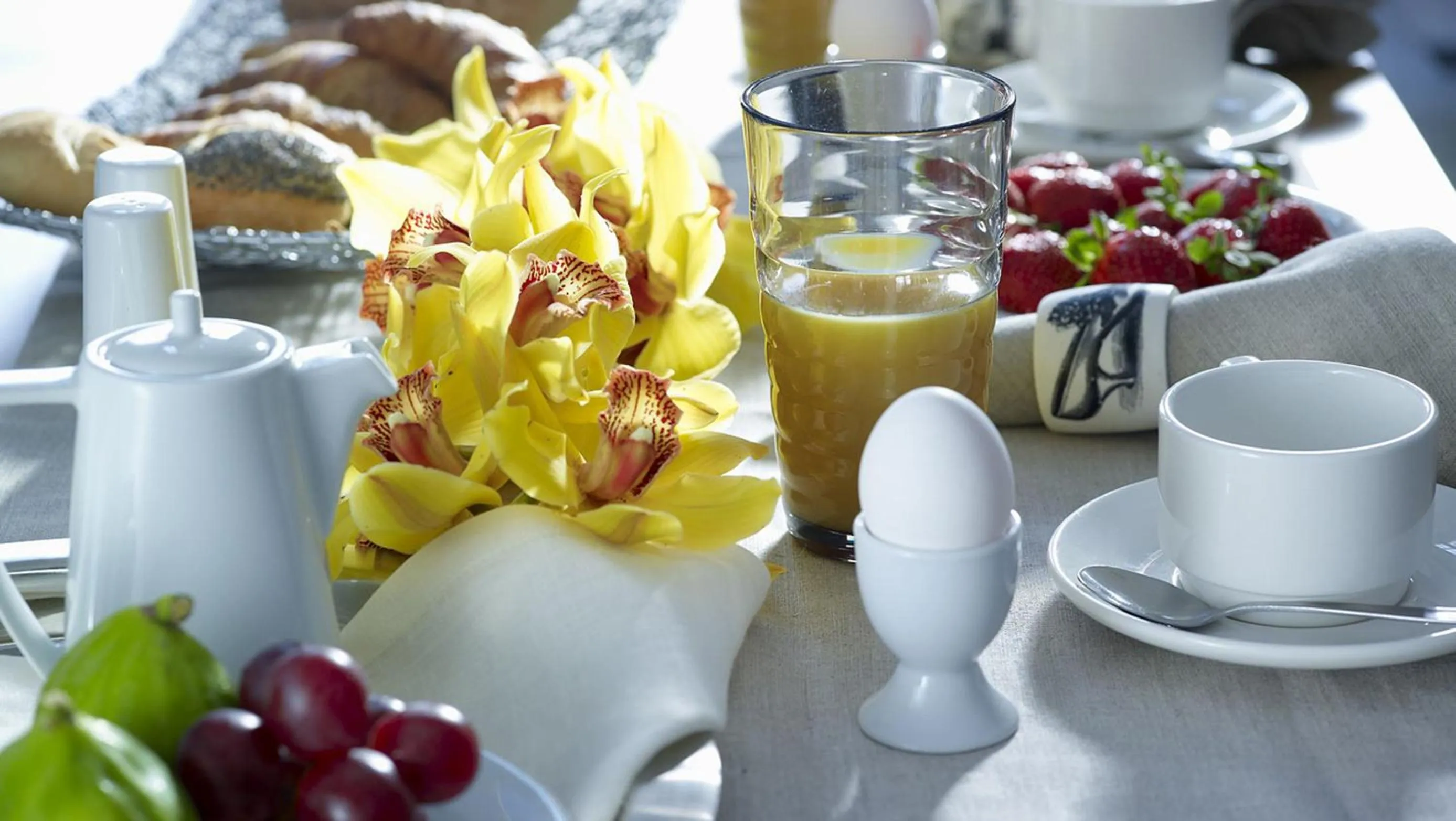Continental breakfast in Alexander Villas