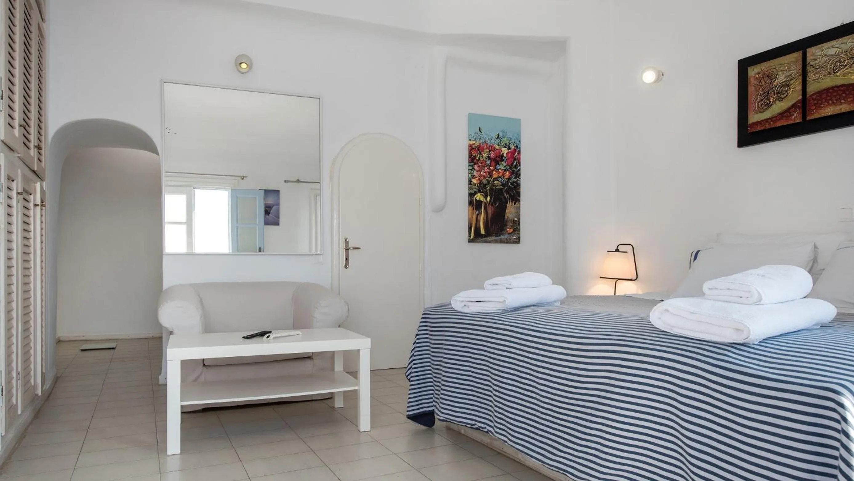 Bedroom, Bed in Alexander Villas