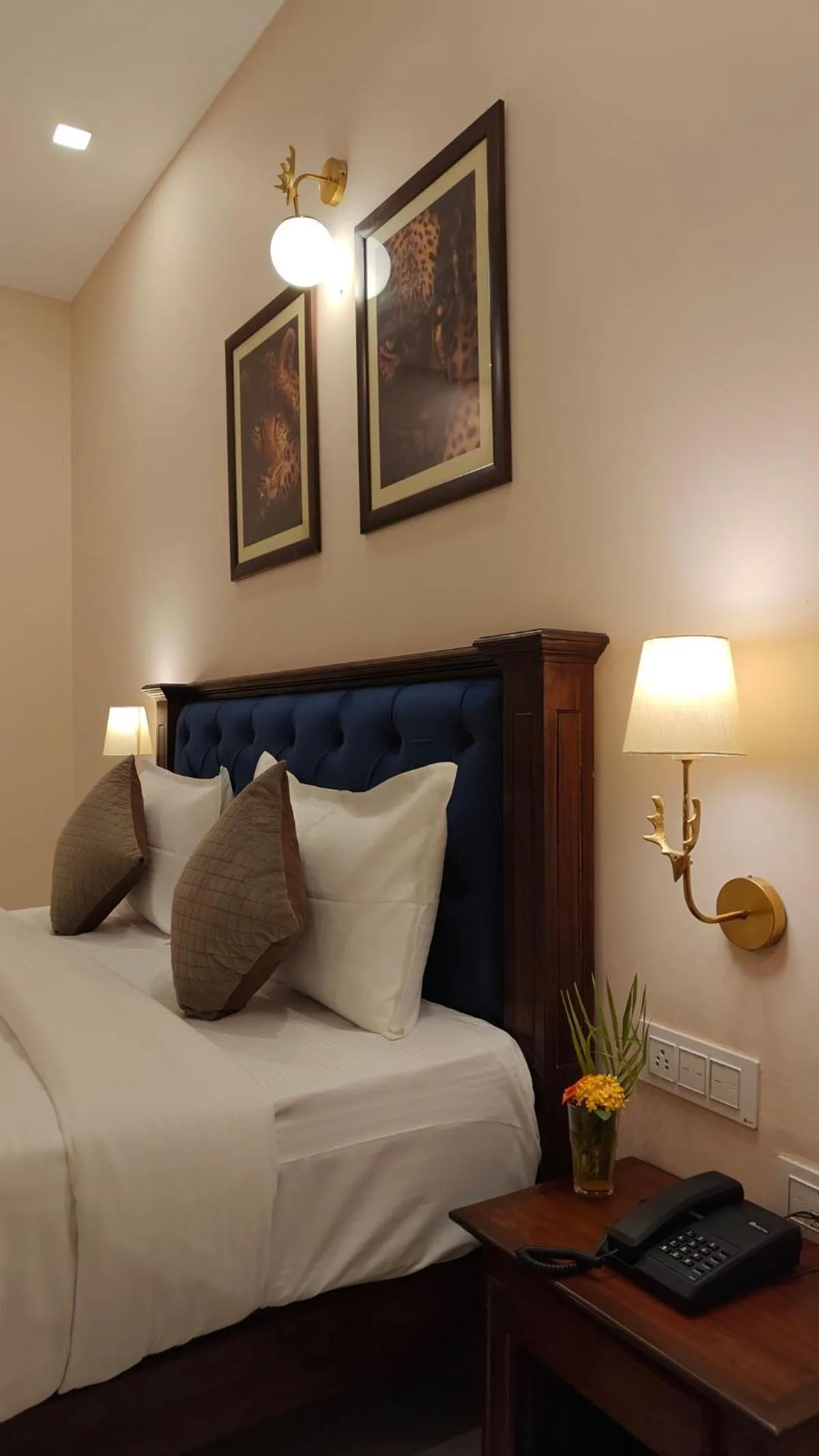 Bedroom, Bed in Sundervan Vilas Ranthambore
