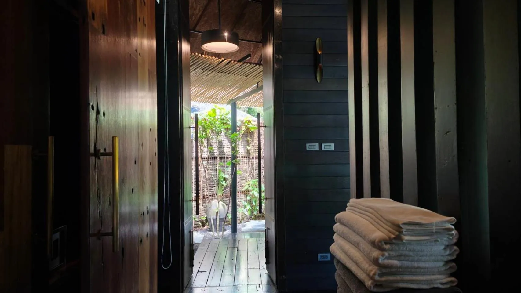 towels in Sanctuary Kanchanaburi