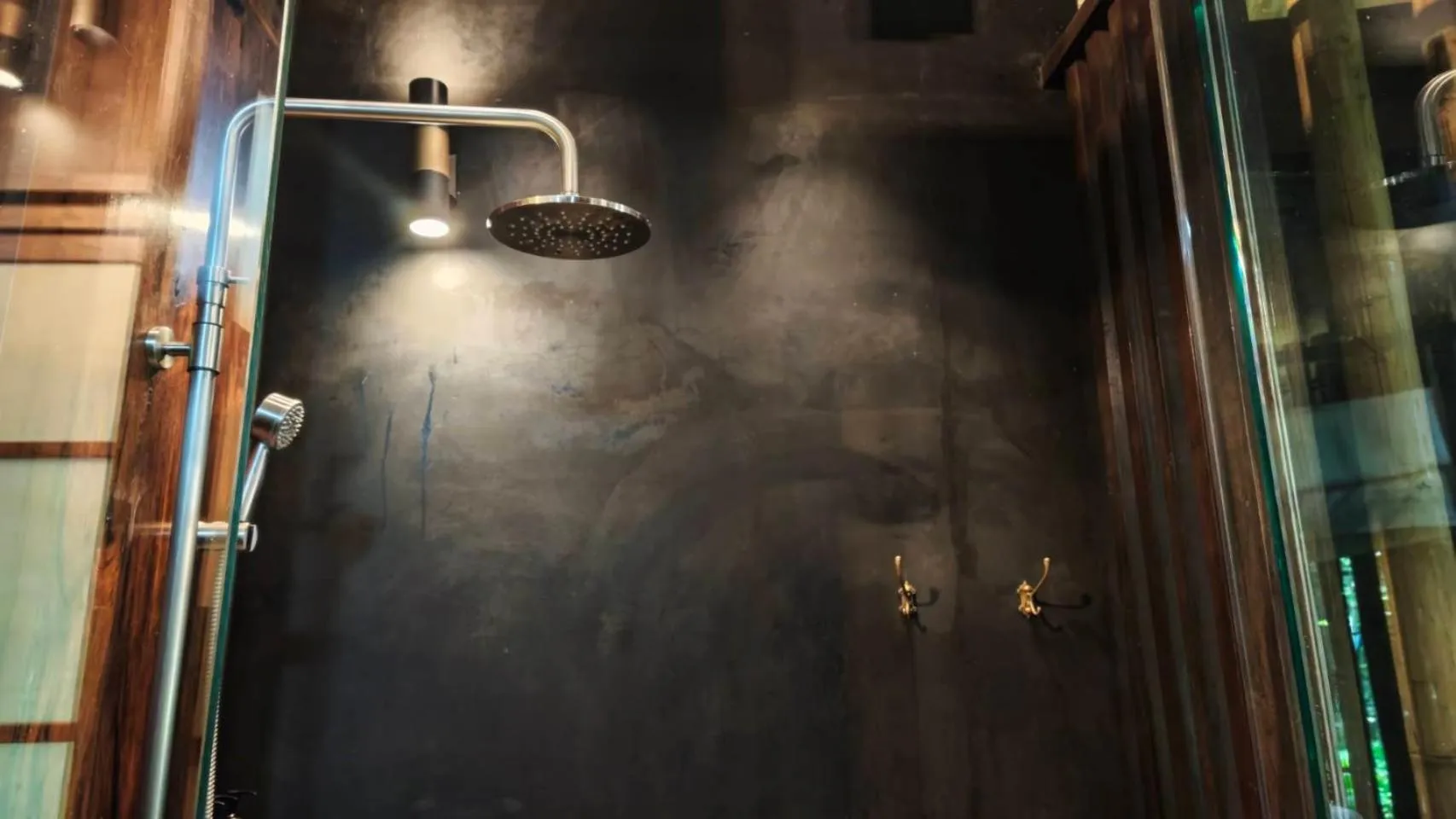 Shower in Sanctuary Kanchanaburi