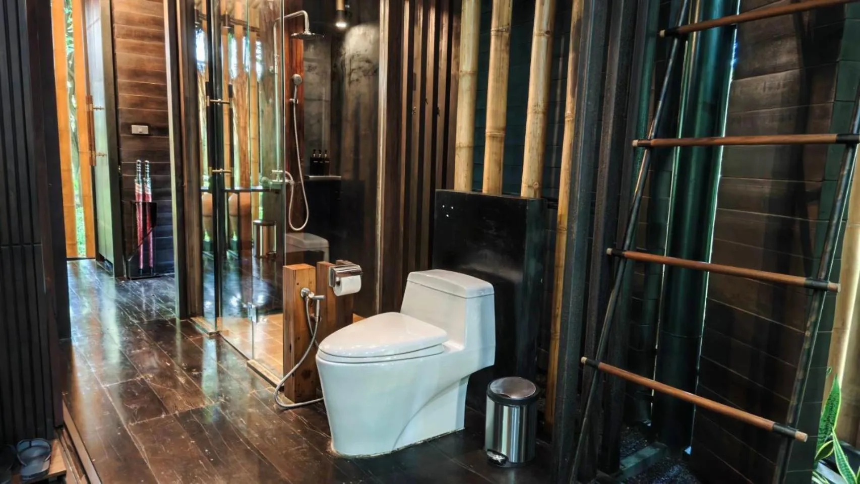 Toilet in Sanctuary Kanchanaburi