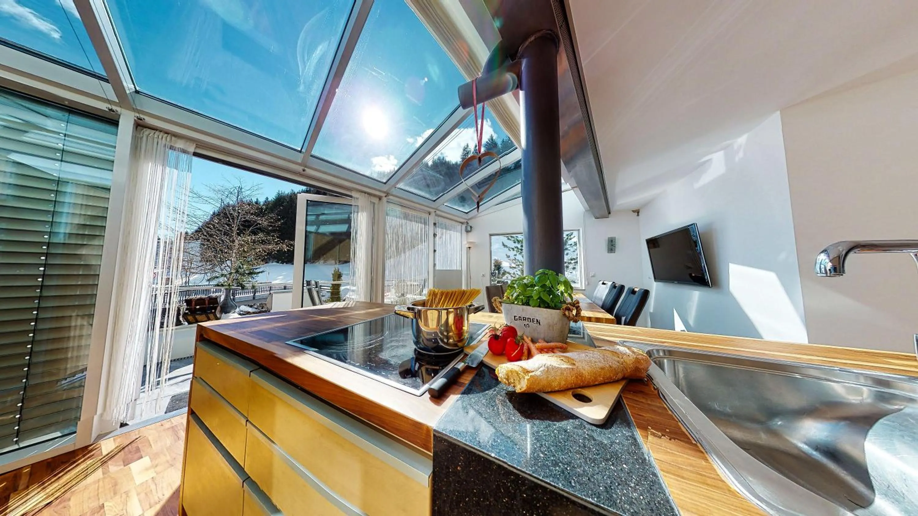 Kitchen or kitchenette in AlpinDesign Kaunertal