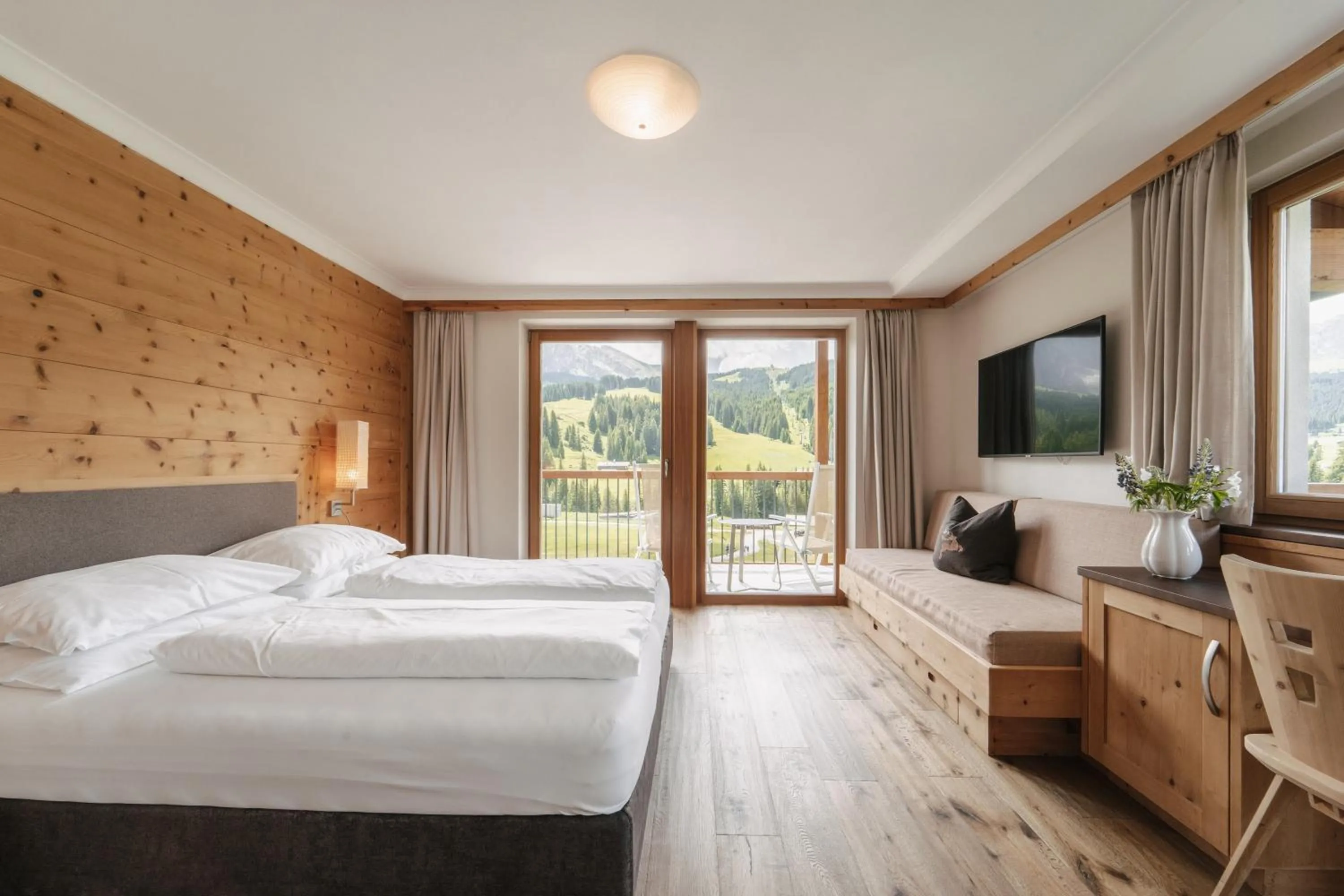 View (from property/room), Bed in Brunelle Seiser Alm Lodge