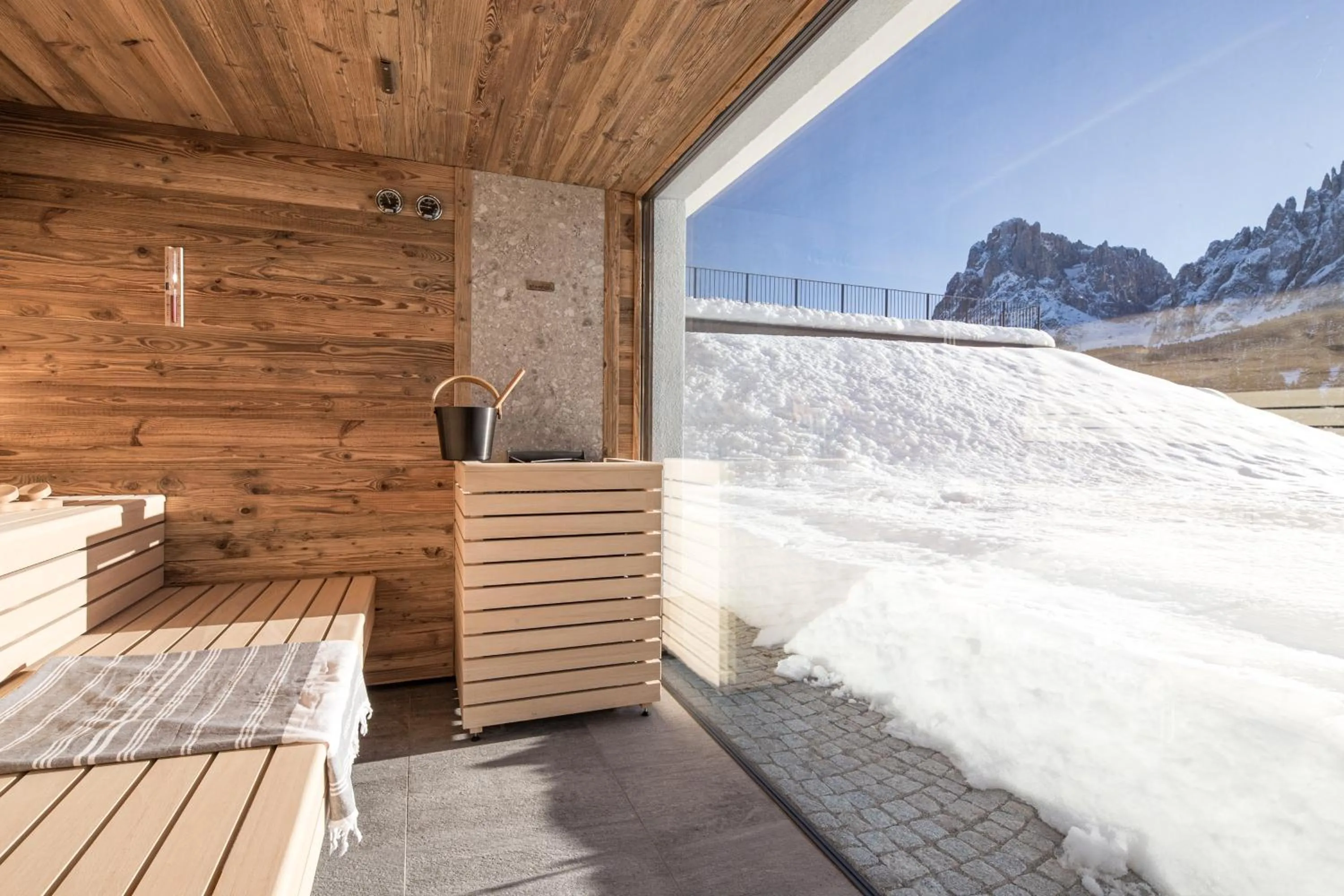 Sauna in Brunelle Seiser Alm Lodge