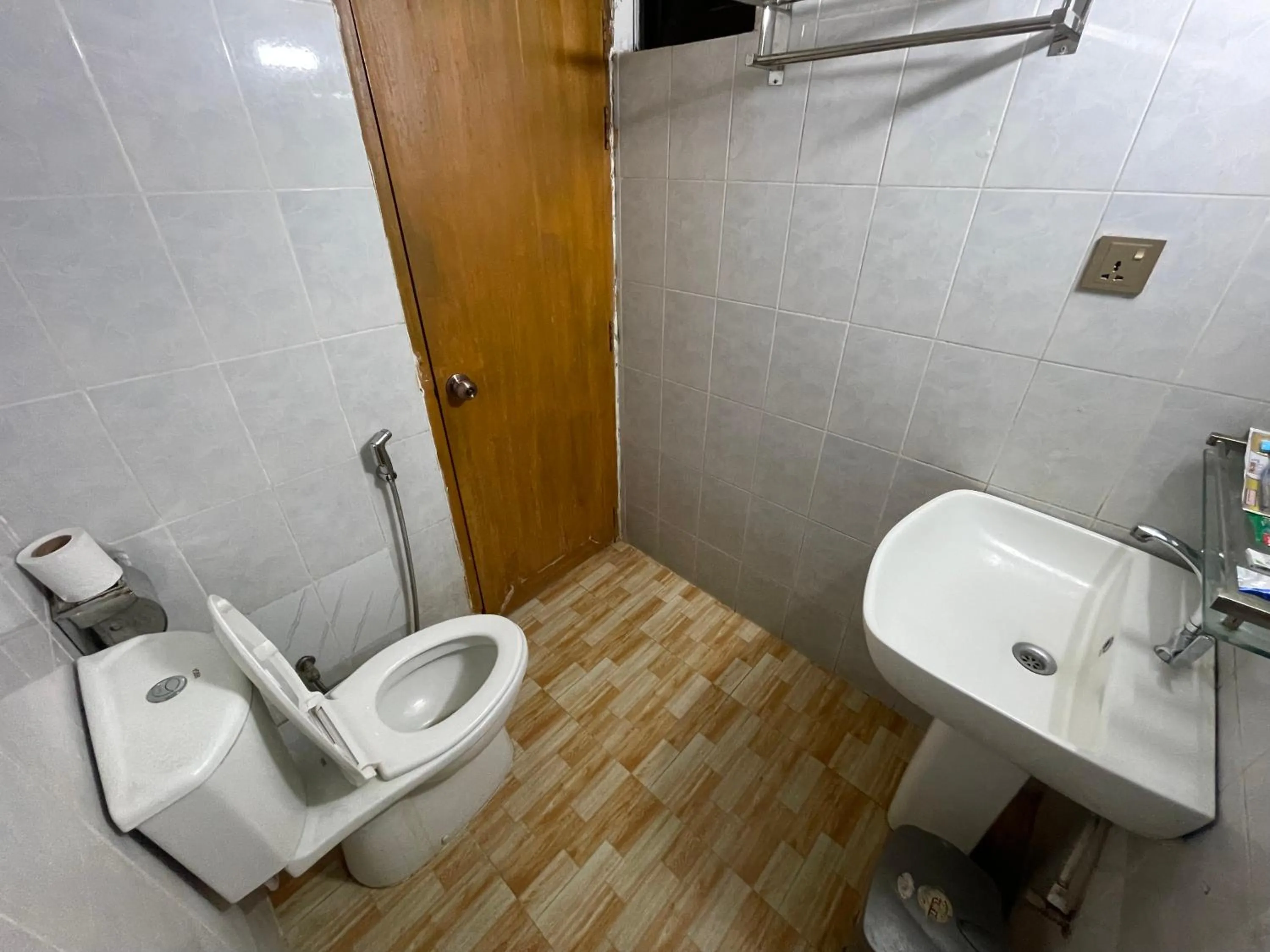 Toilet in Hotel Rosewood Uttara