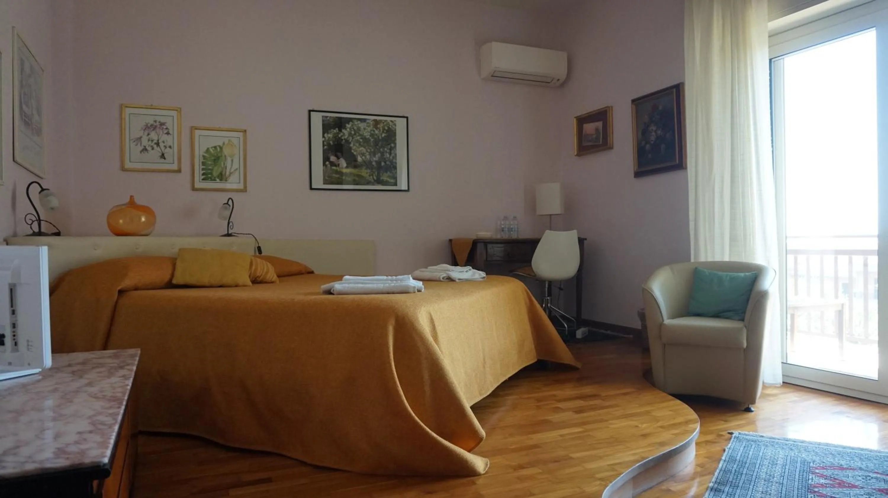 Photo of the whole room in La Cittadella Residence Città Universitaria Policlinico Catania