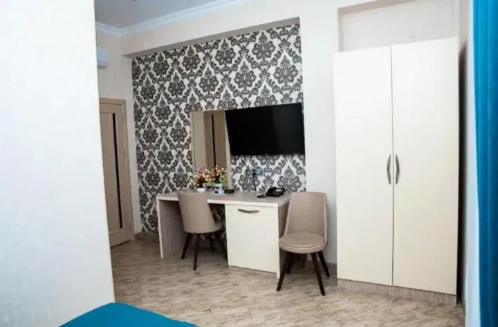 TV and multimedia in Sebail Inn Hotel Badamdar and Shah Hostel