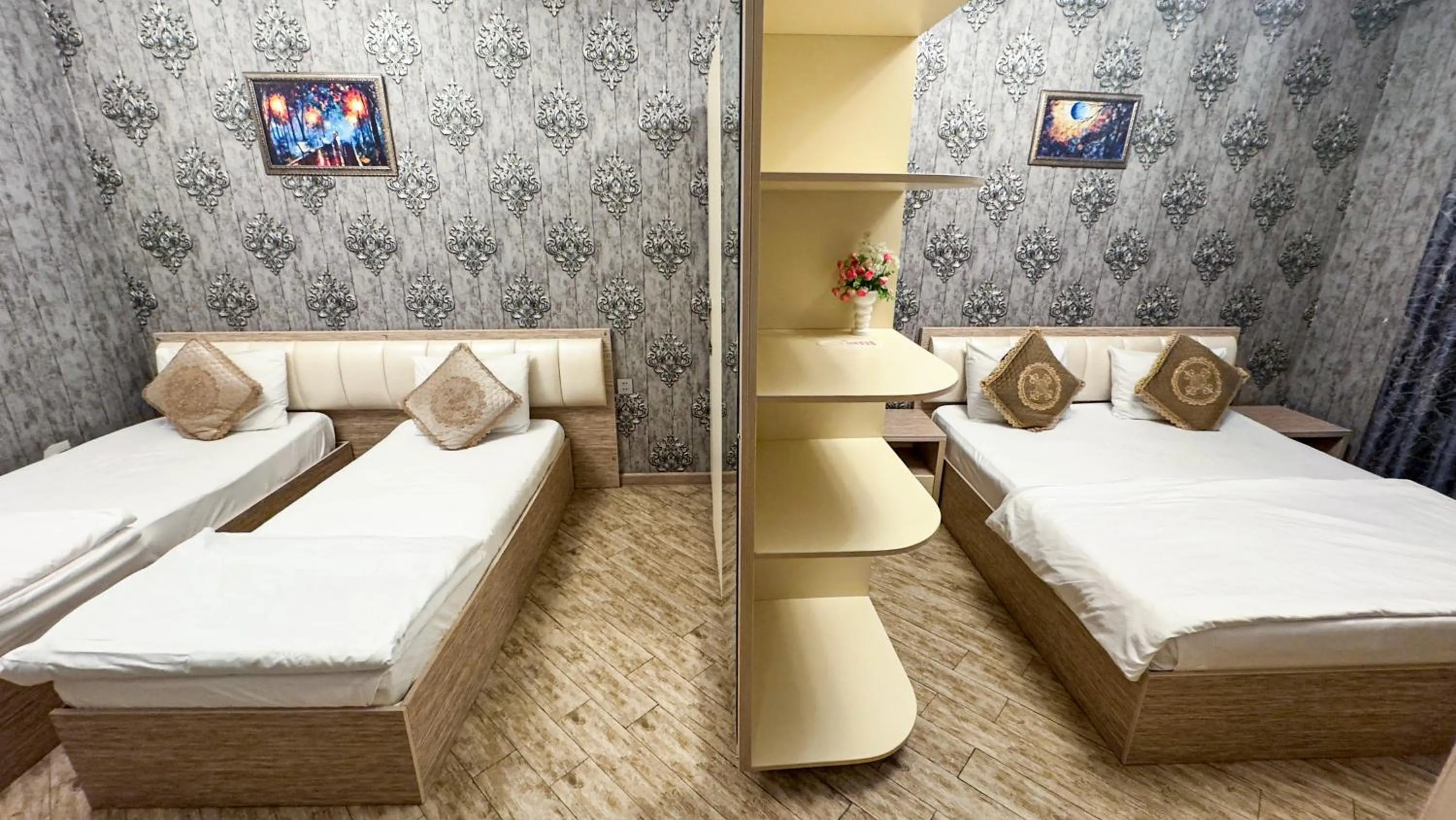 Bed in Sebail Inn Hotel Badamdar and Shah Hostel