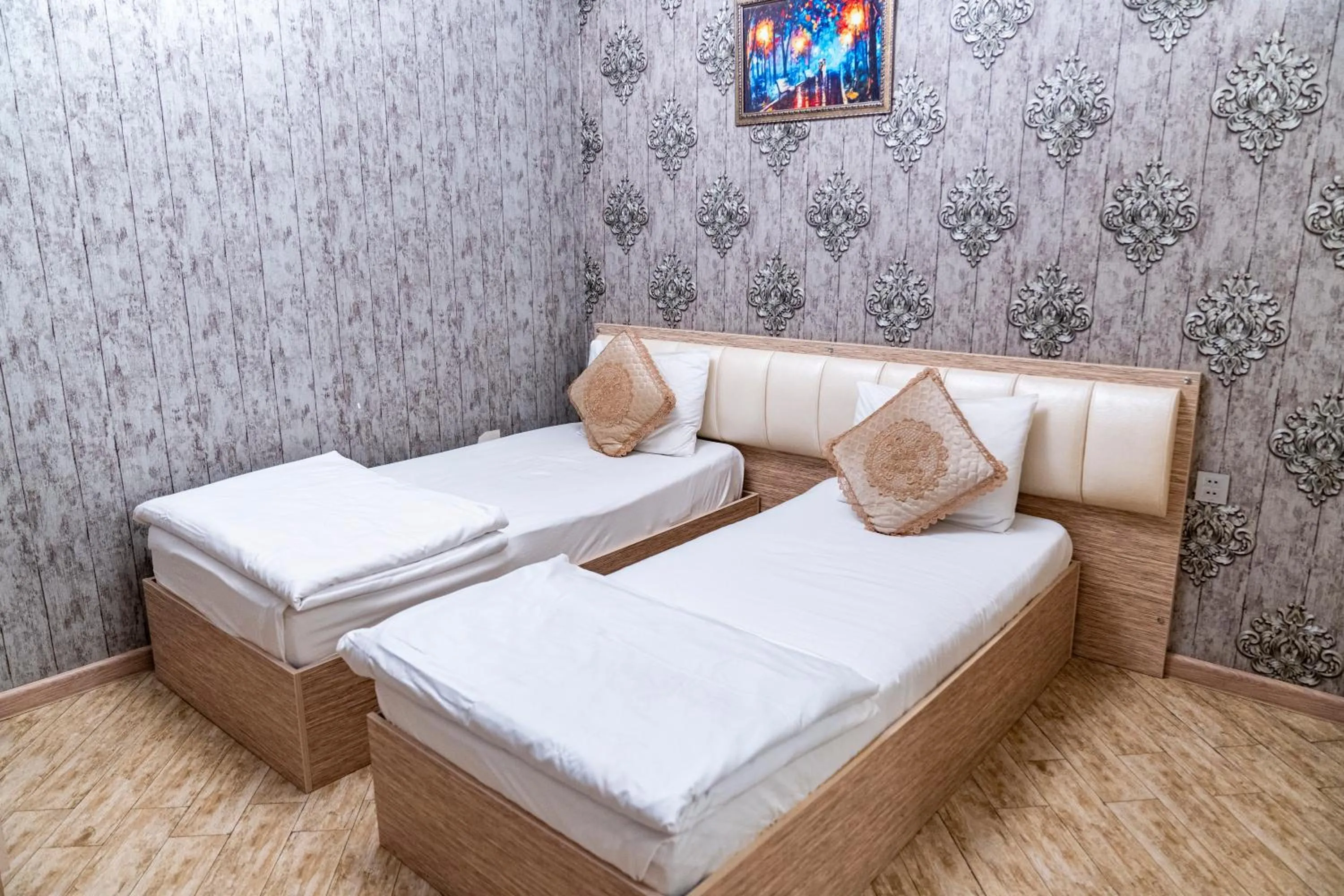 Bed in Sebail Inn Hotel Badamdar and Shah Hostel