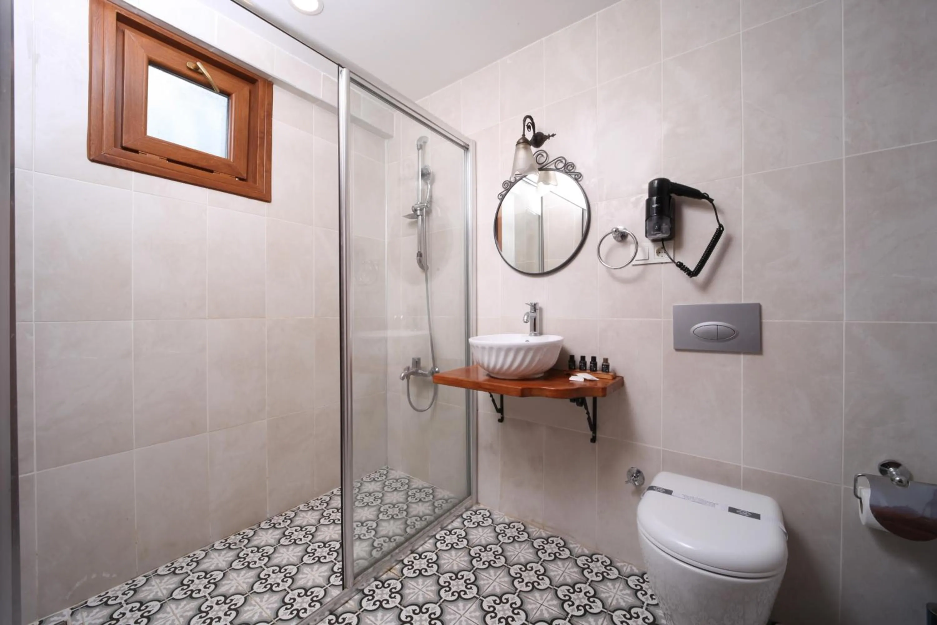 Shower in Oriella Hotel - Istanbul Taksim