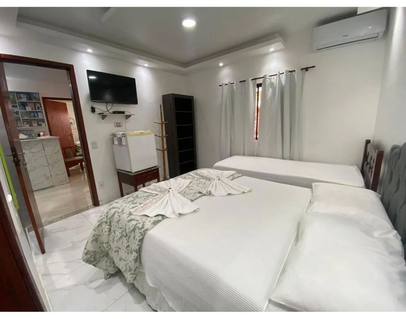 Property building, Bed in Pousada Ninho da Coruja