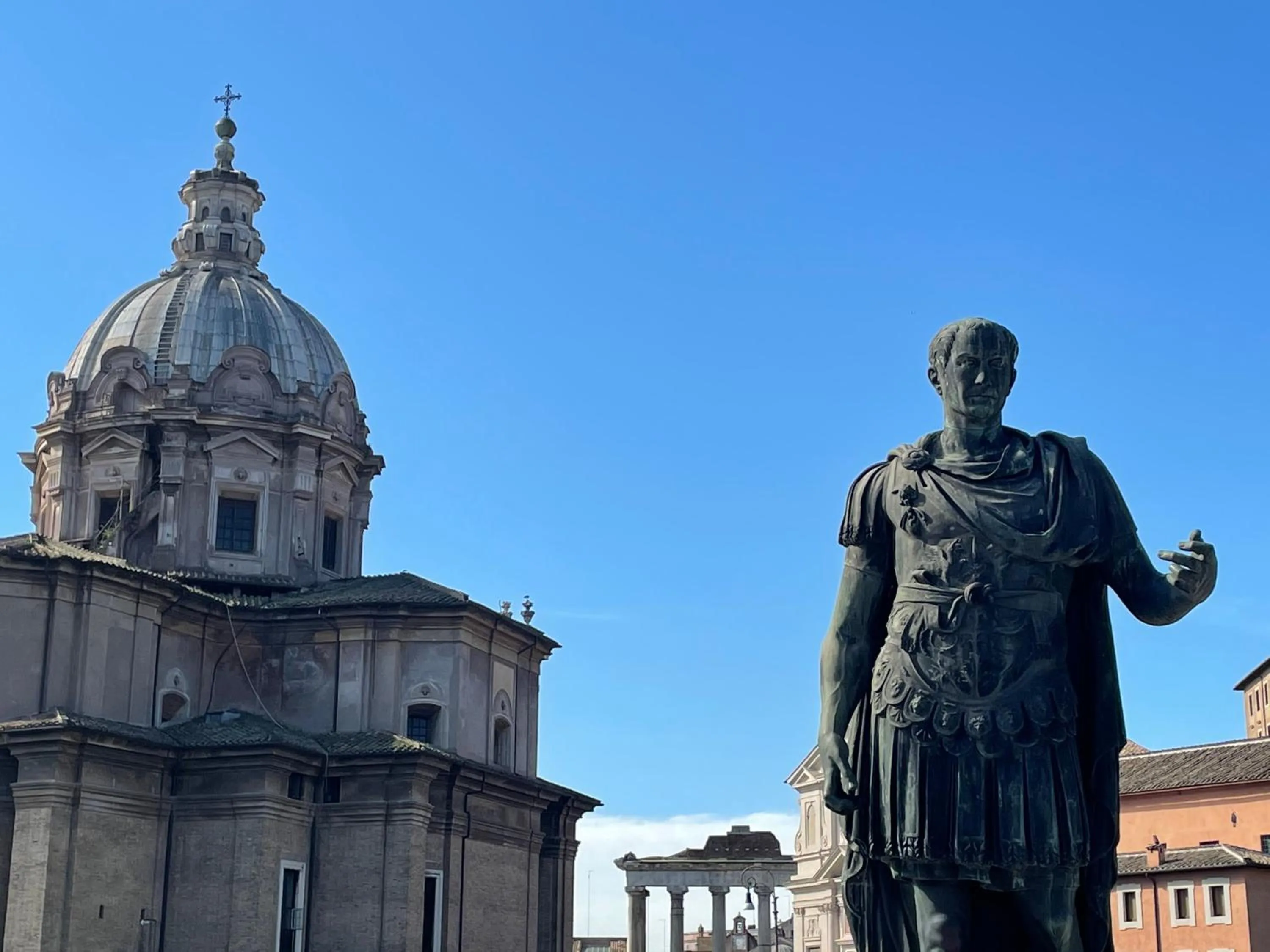 Neighbourhood in Monti Apartments - My Extra Home