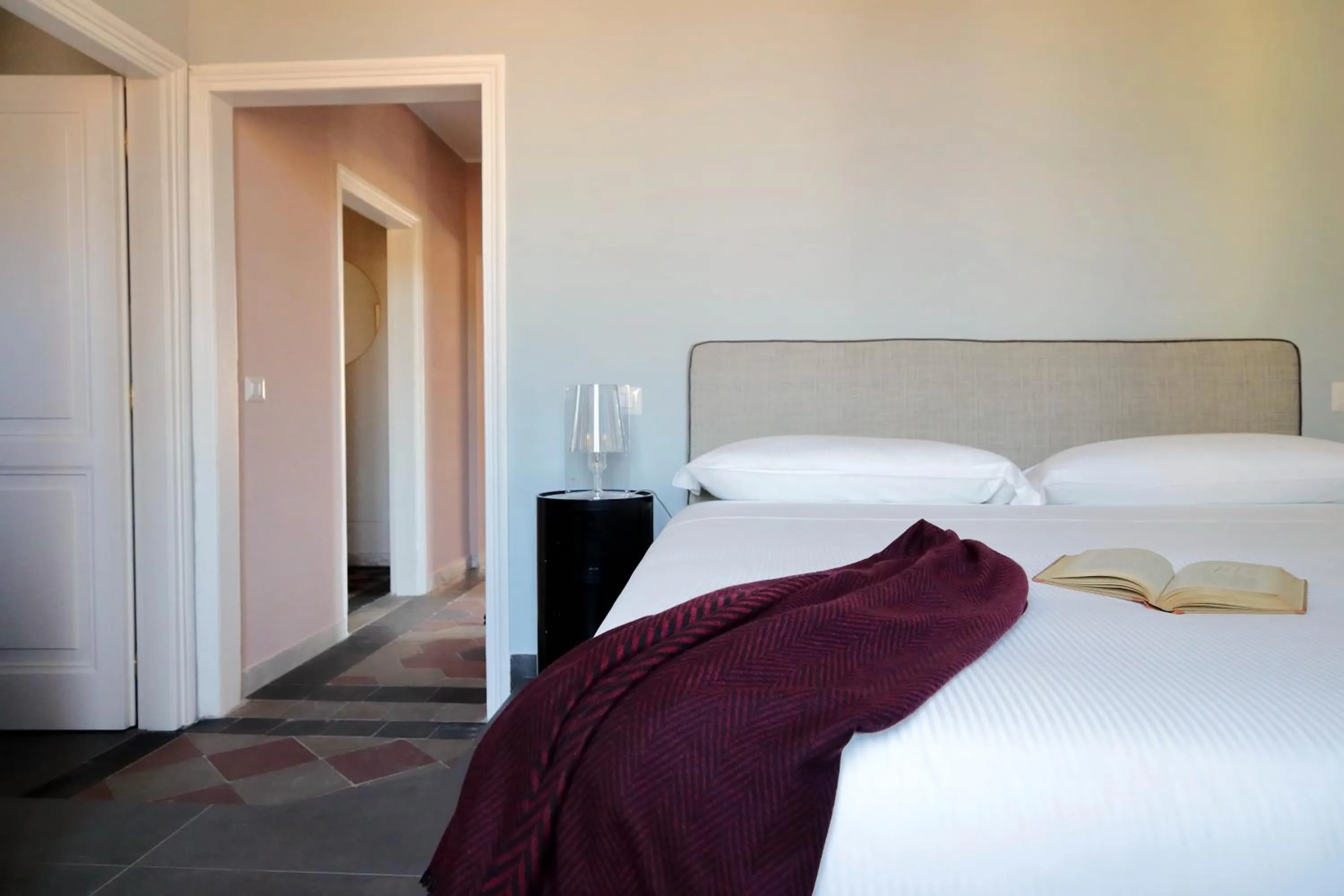 Bedroom, Bed in Monti Apartments - My Extra Home