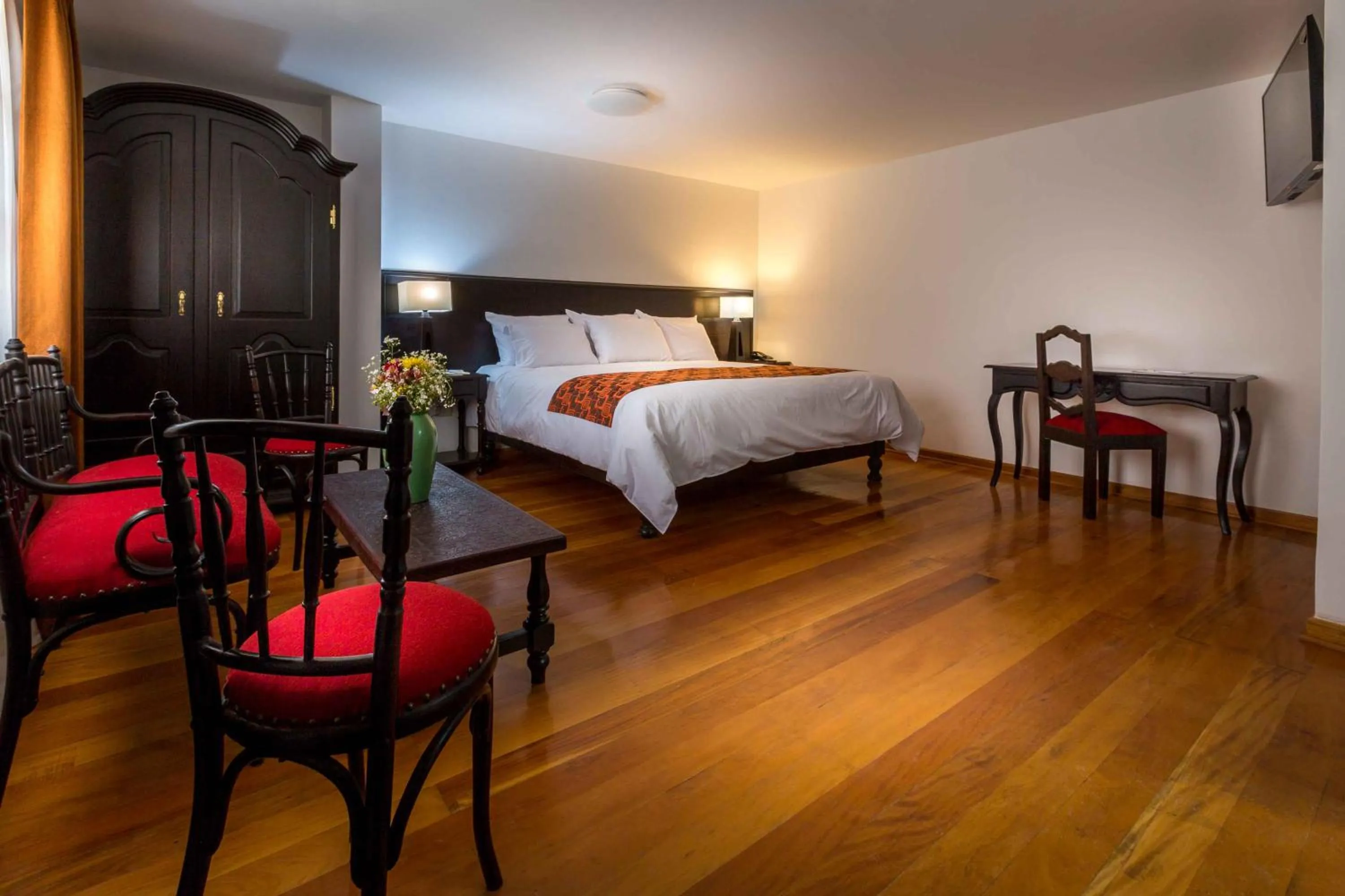 Bedroom, Bed in Illa Hotel