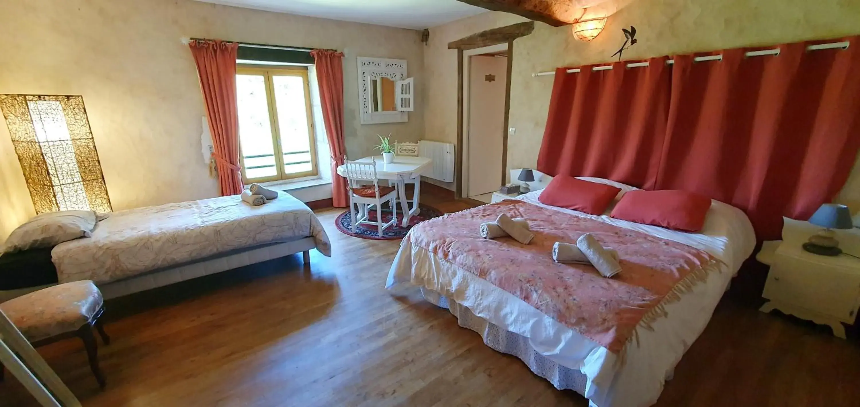 Triple Room with Bath in La Grande Vesvre Triple Room with Bath in La Grande Vesvre