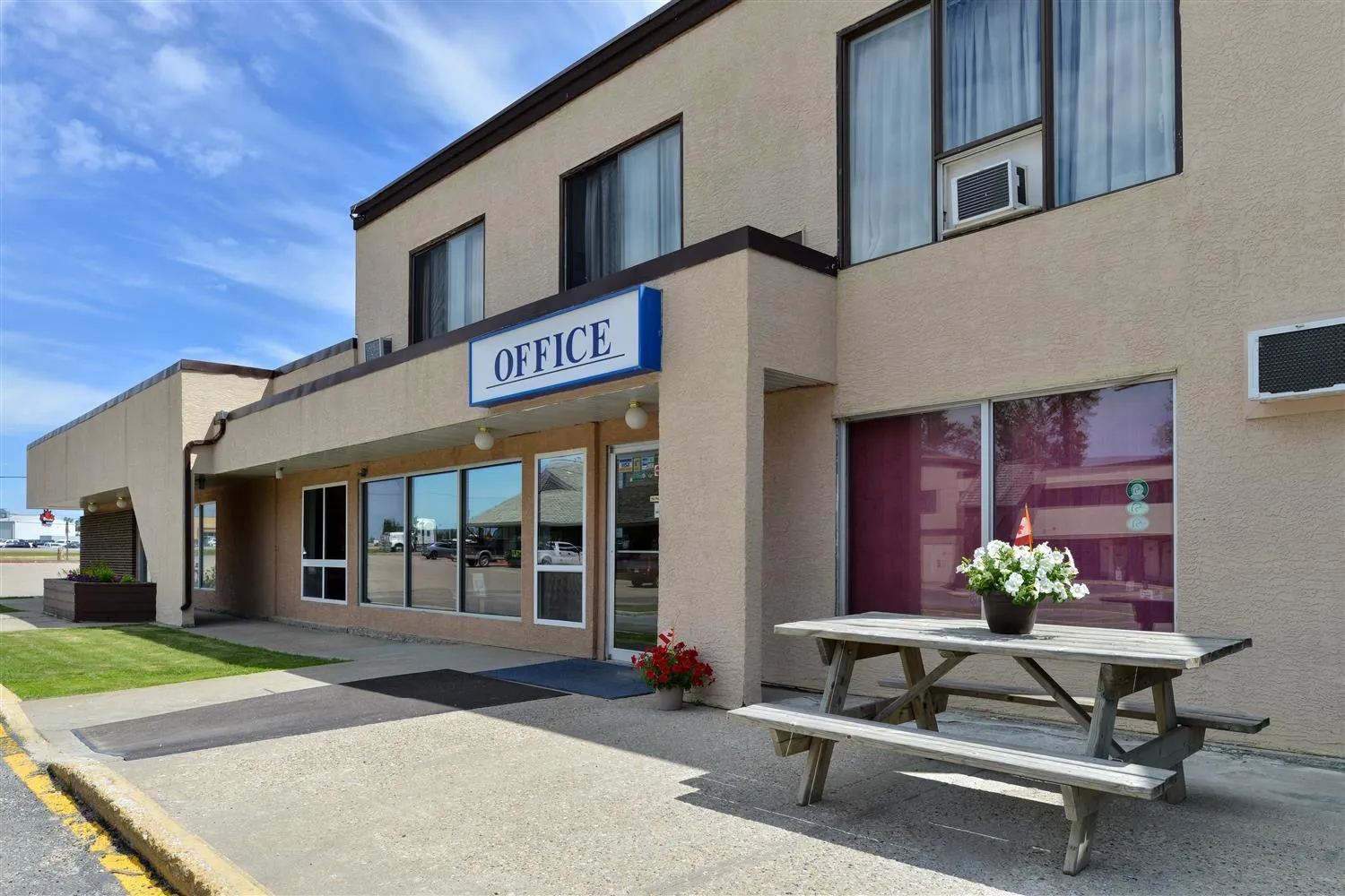 Facade/entrance in Canadas Best Value Inn Whitecourt