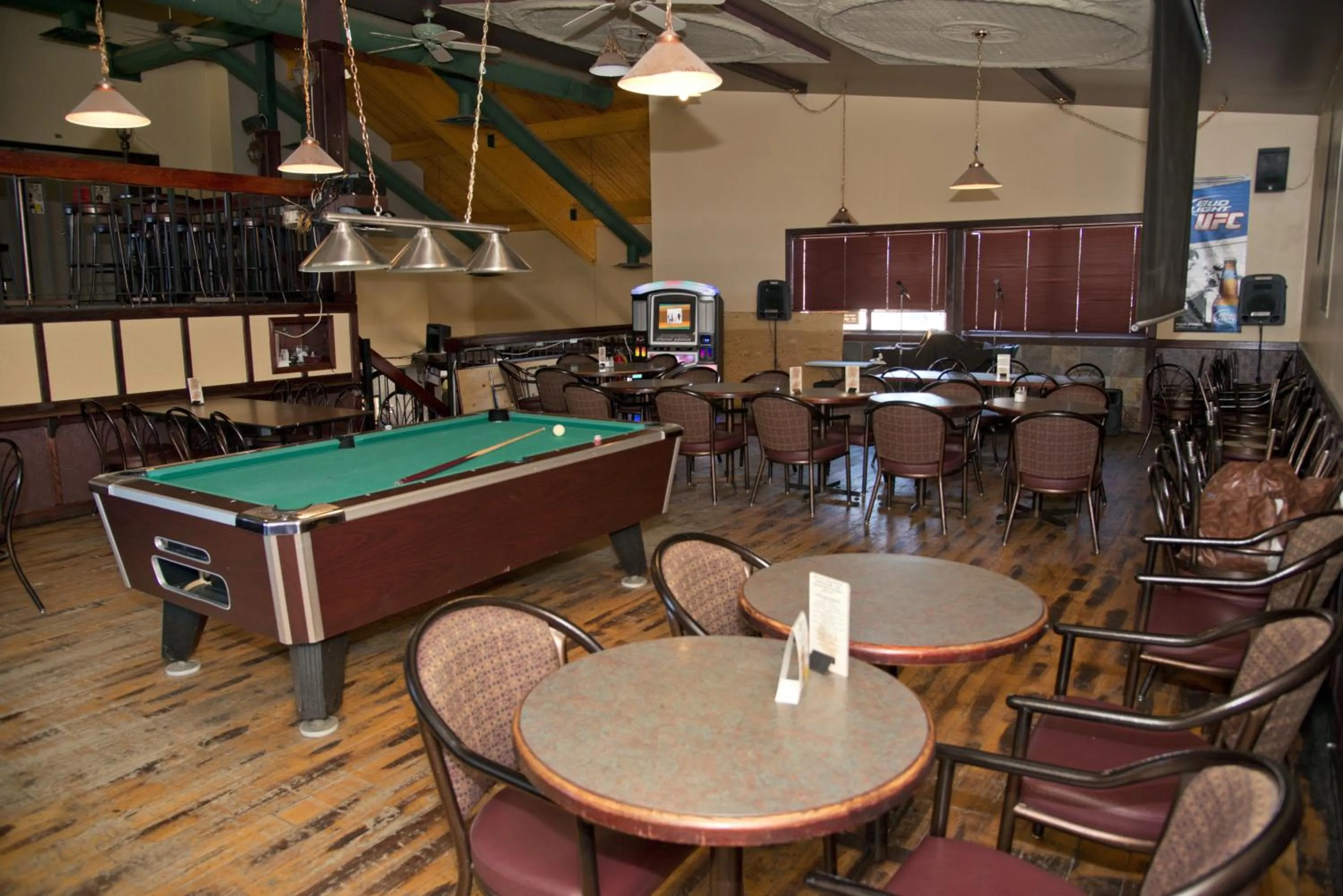 Communal lounge/ TV room in Canadas Best Value Inn Whitecourt