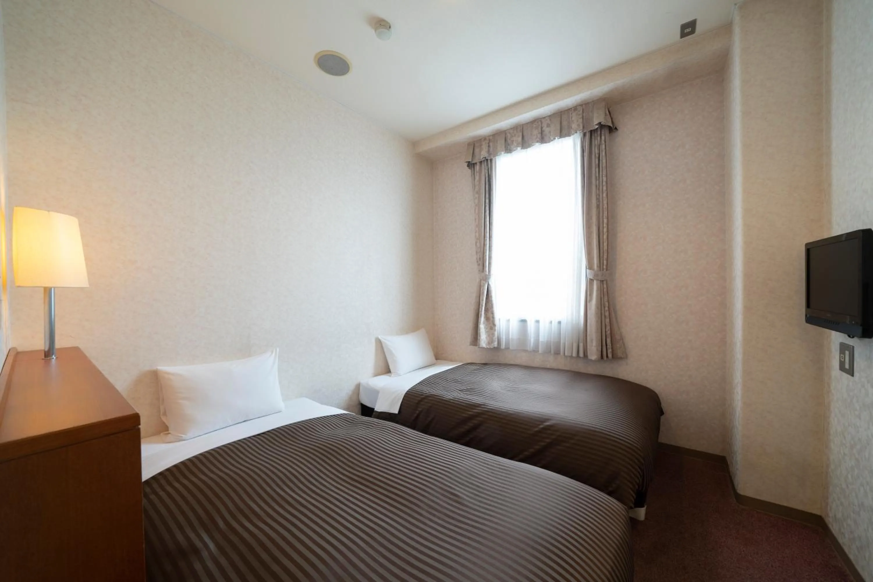 Photo of the whole room, Bed in Royal Hotel Uohachi