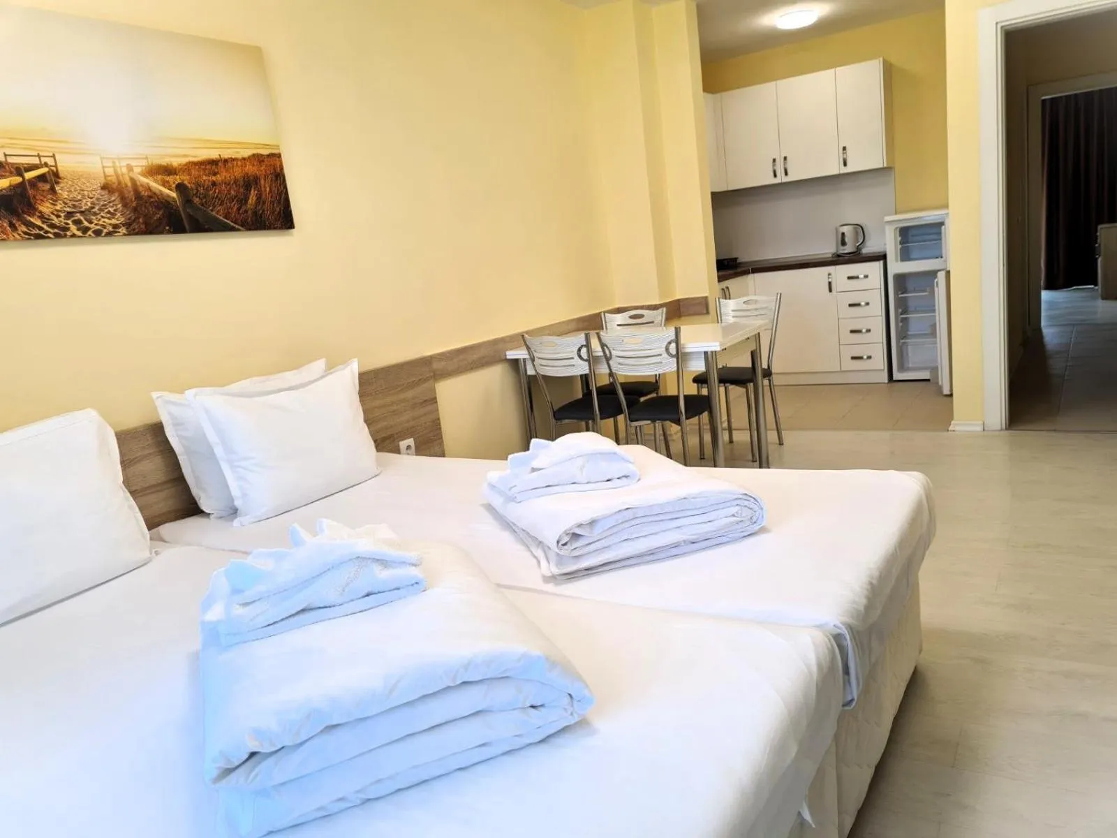 Bed in APART-HOTEL Stamopolu Lux с изглед към морето