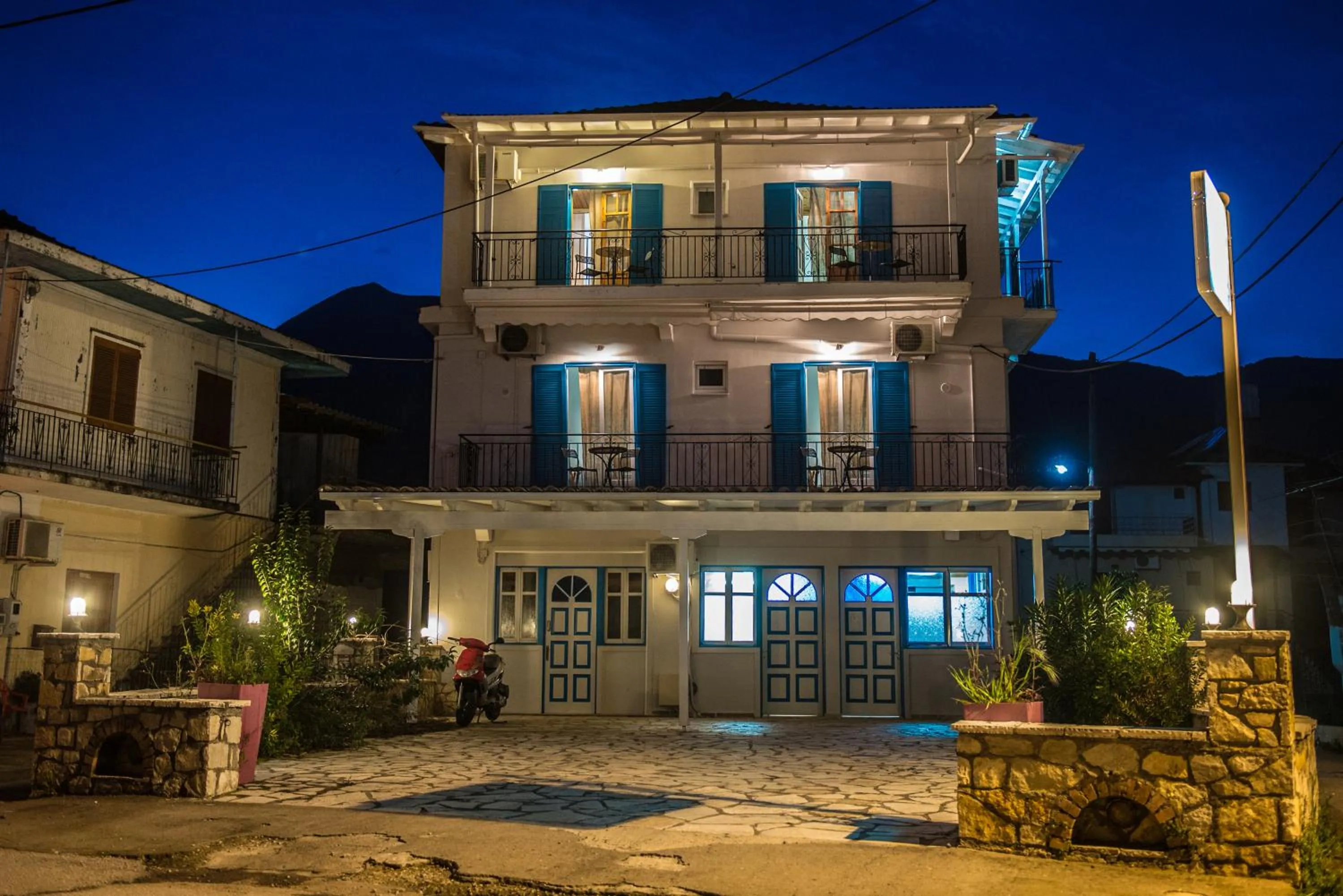 Property building in Summer Bed Nydri